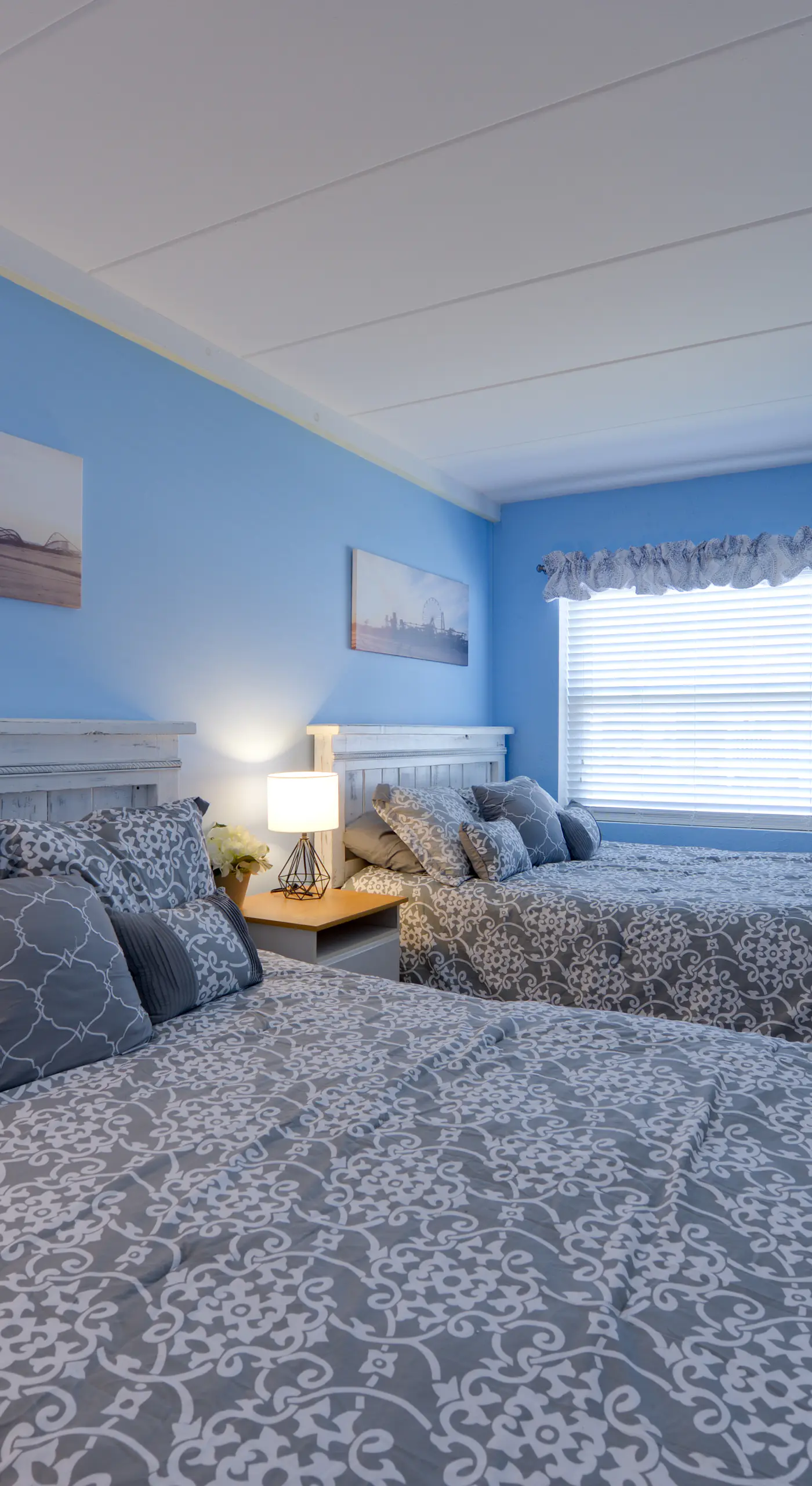 North Wildwood Condo w/ Pool, Walk to Boardwalk!