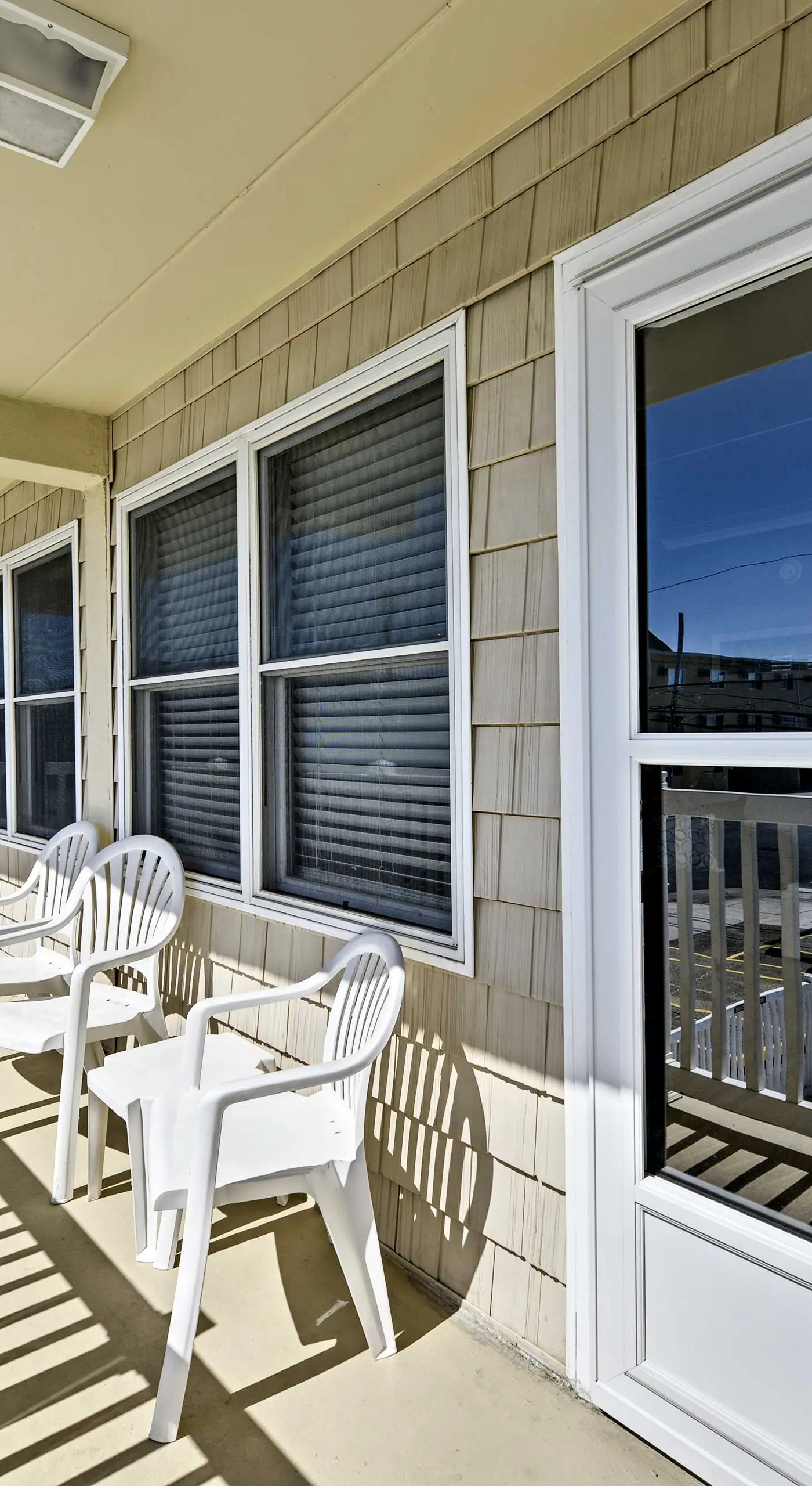 North Wildwood Condo w/ Pool, Walk to Boardwalk!