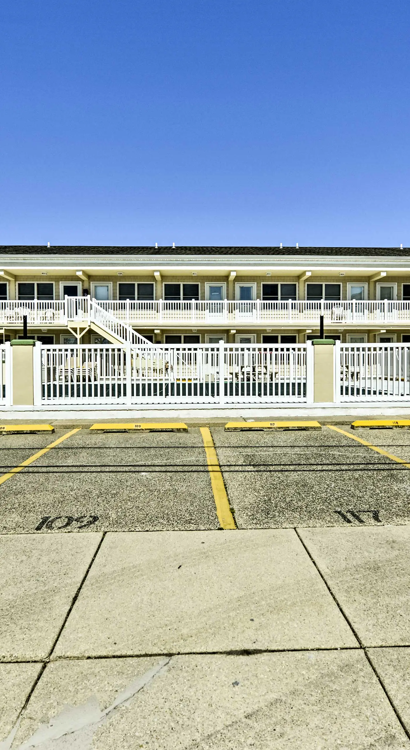 North Wildwood Condo w/ Pool, Walk to Boardwalk!