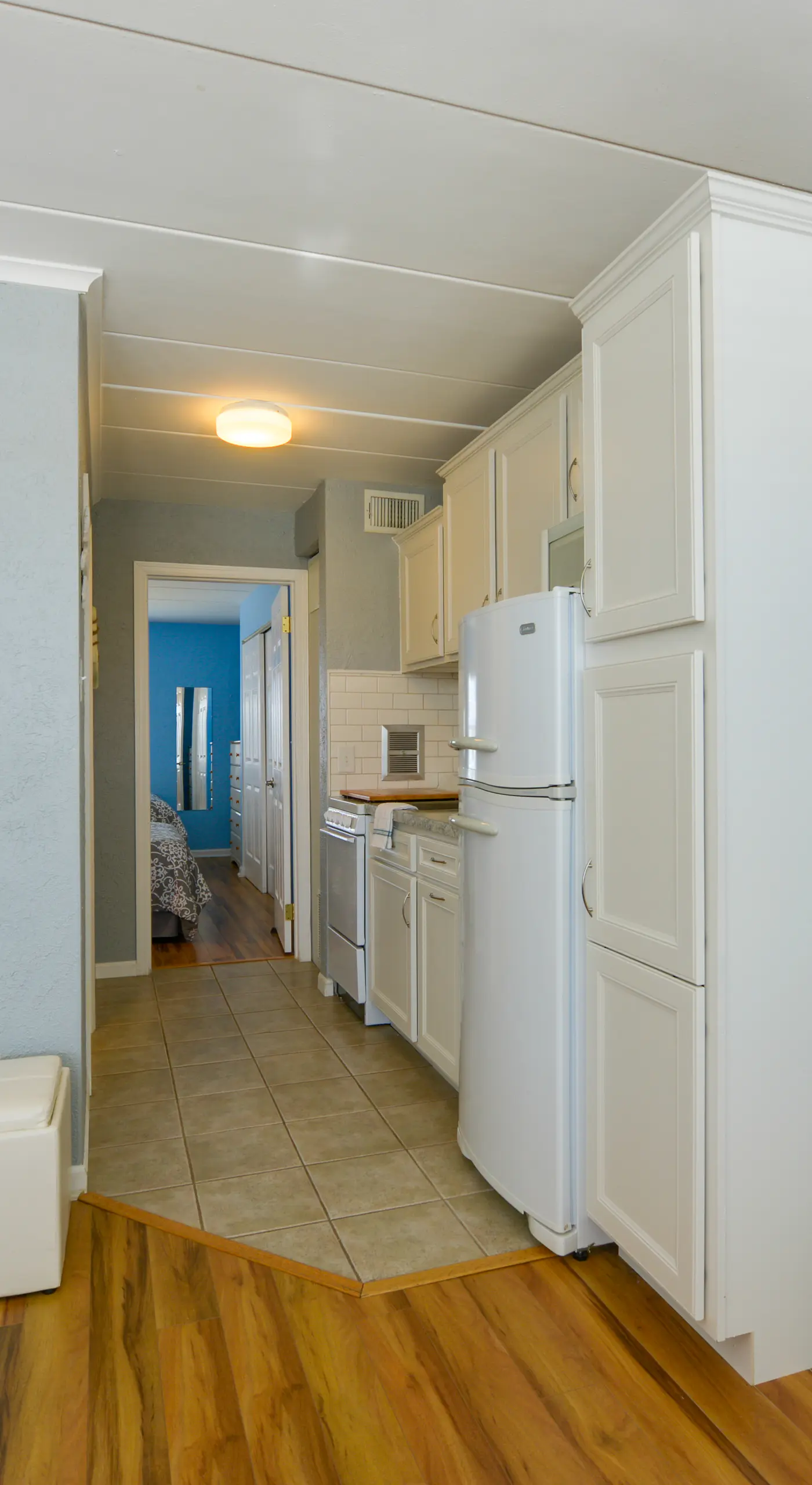 North Wildwood Condo w/ Pool, Walk to Boardwalk!