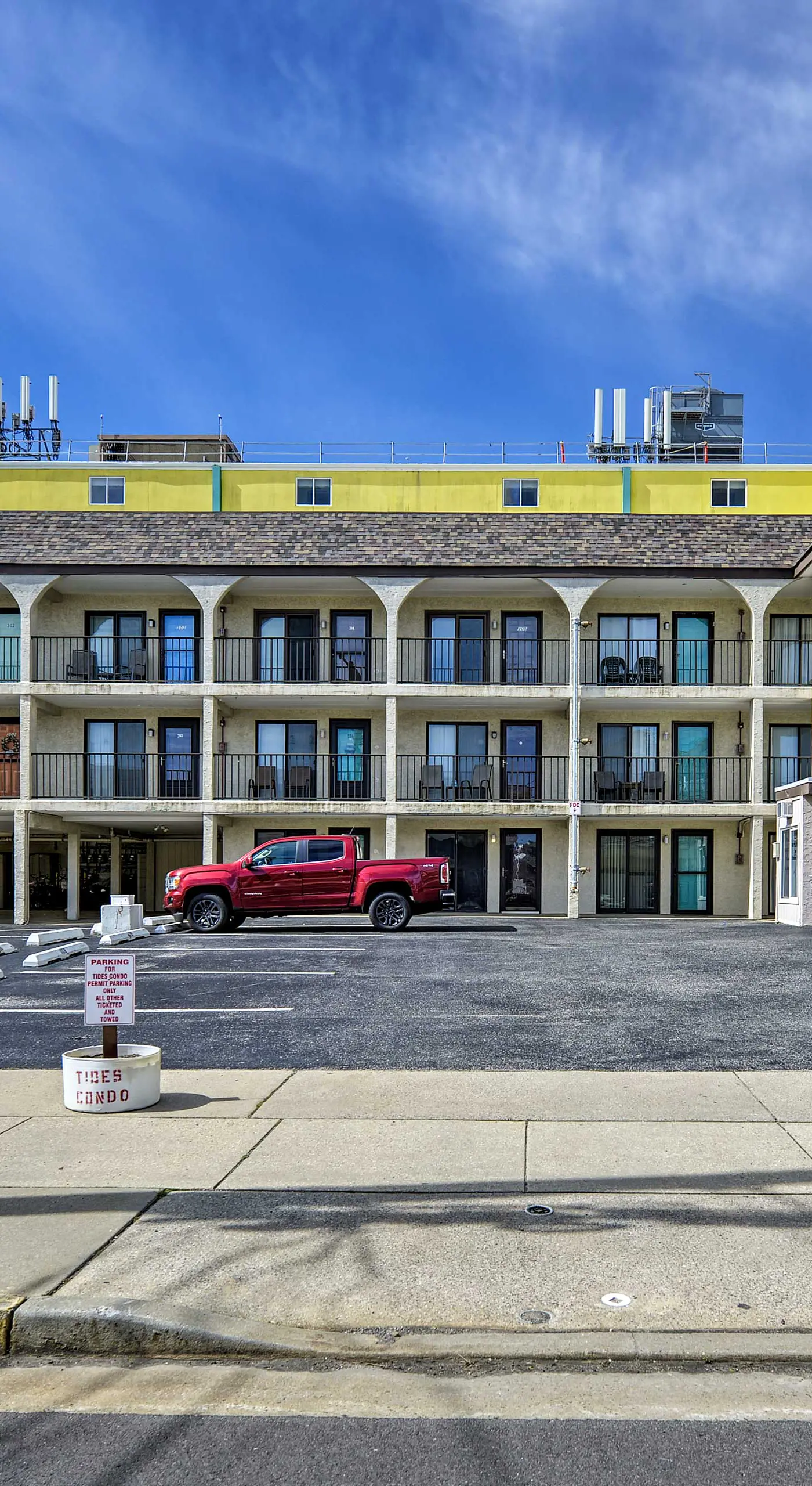 Coastal Condo w/ Pool, 1 Block to Wildwood Beach!