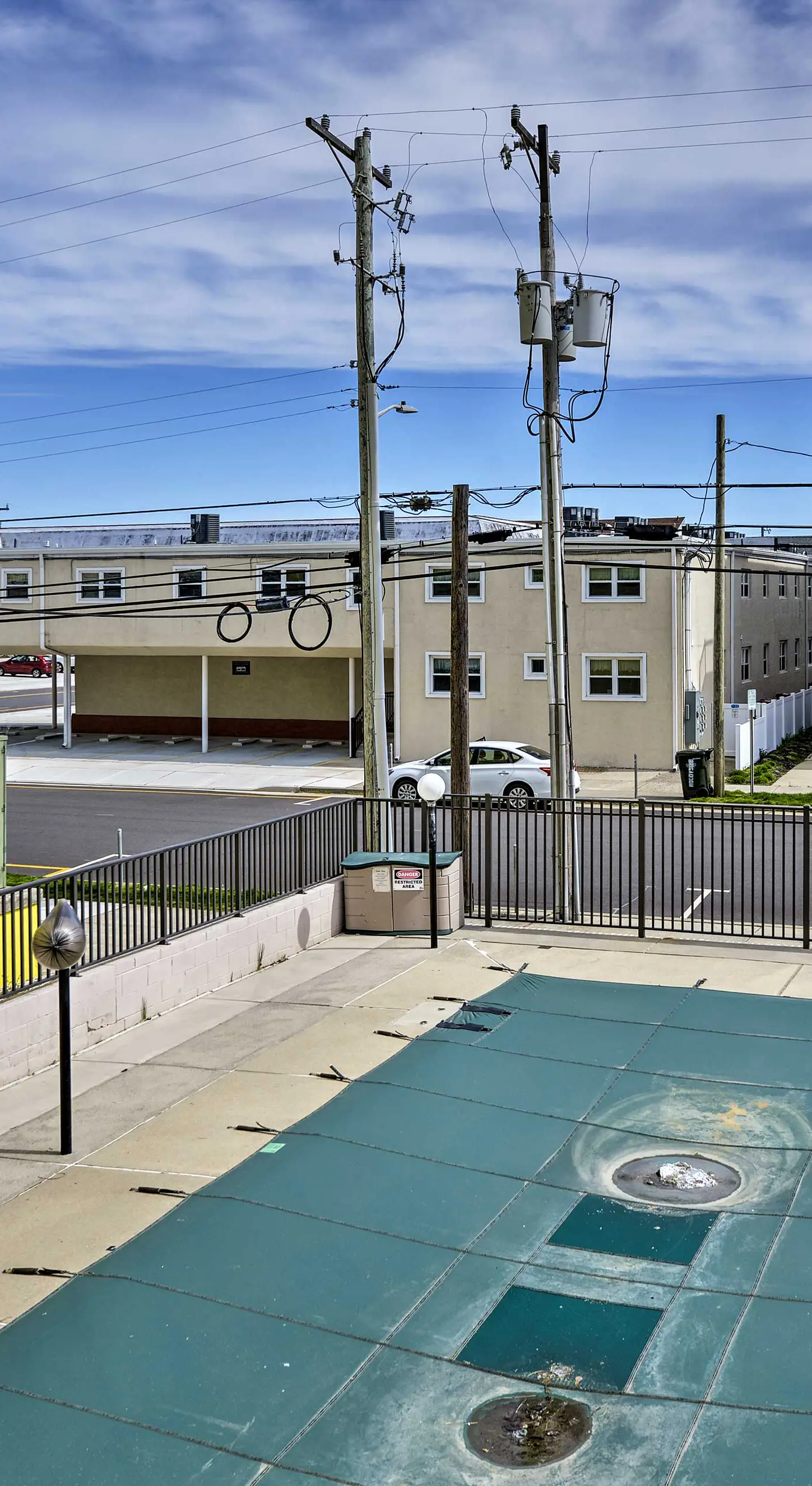 Coastal Condo w/ Pool, 1 Block to Wildwood Beach!