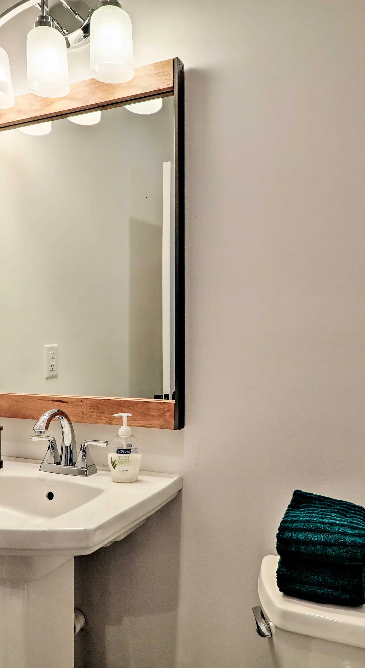Updated Downtown Red Bank Home 5 Mi to Beach!