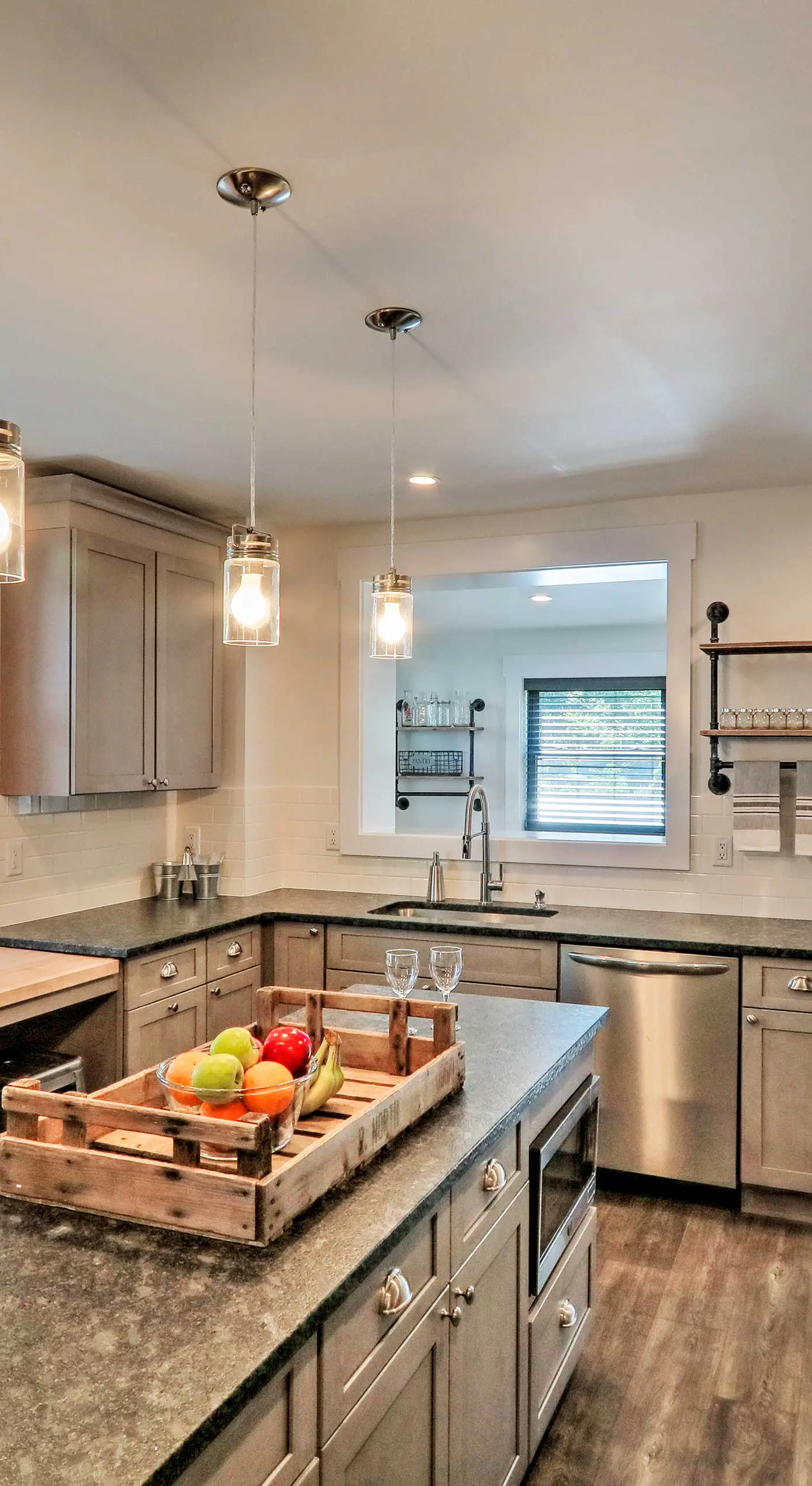 Updated Downtown Red Bank Home 5 Mi to Beach!