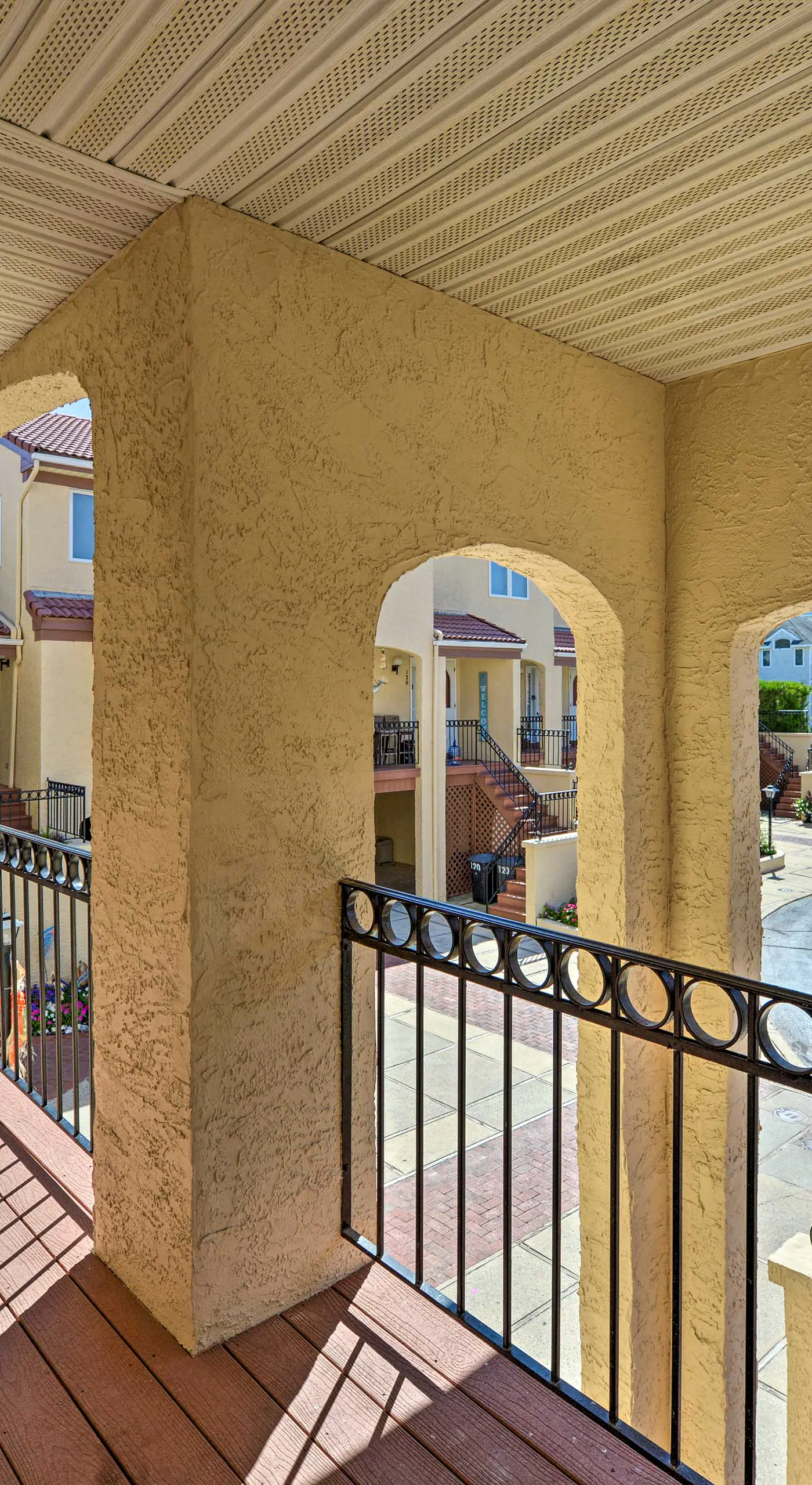 Townhome w/ Balcony < 1 Mi to Wildwood Crest BCH!