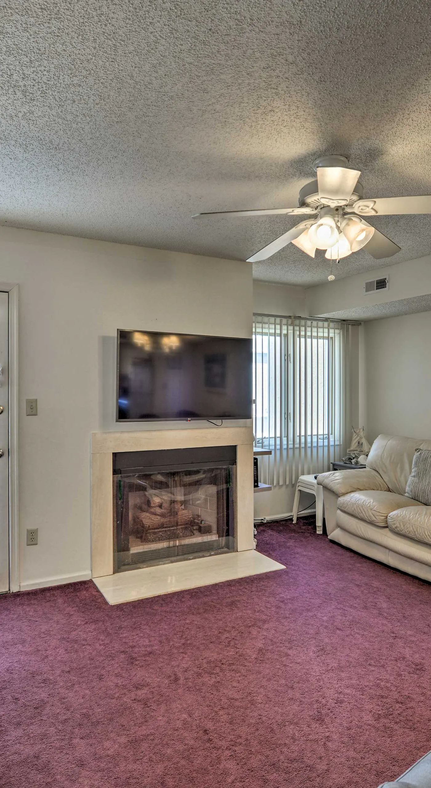 Townhome w/ Balcony < 1 Mi to Wildwood Crest BCH!