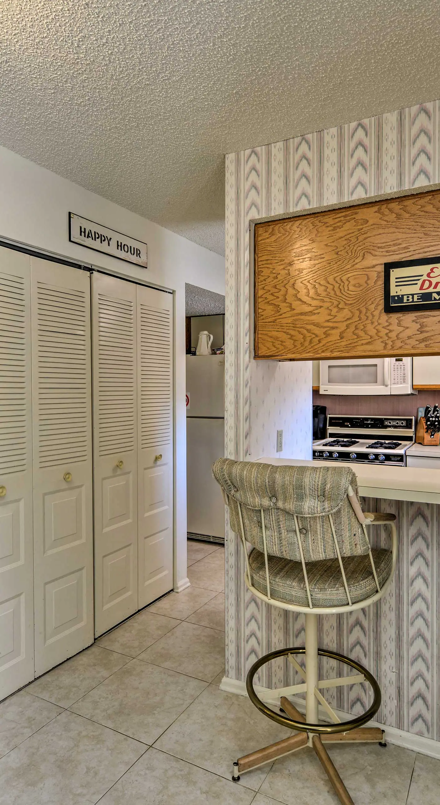 Townhome w/ Balcony < 1 Mi to Wildwood Crest BCH!