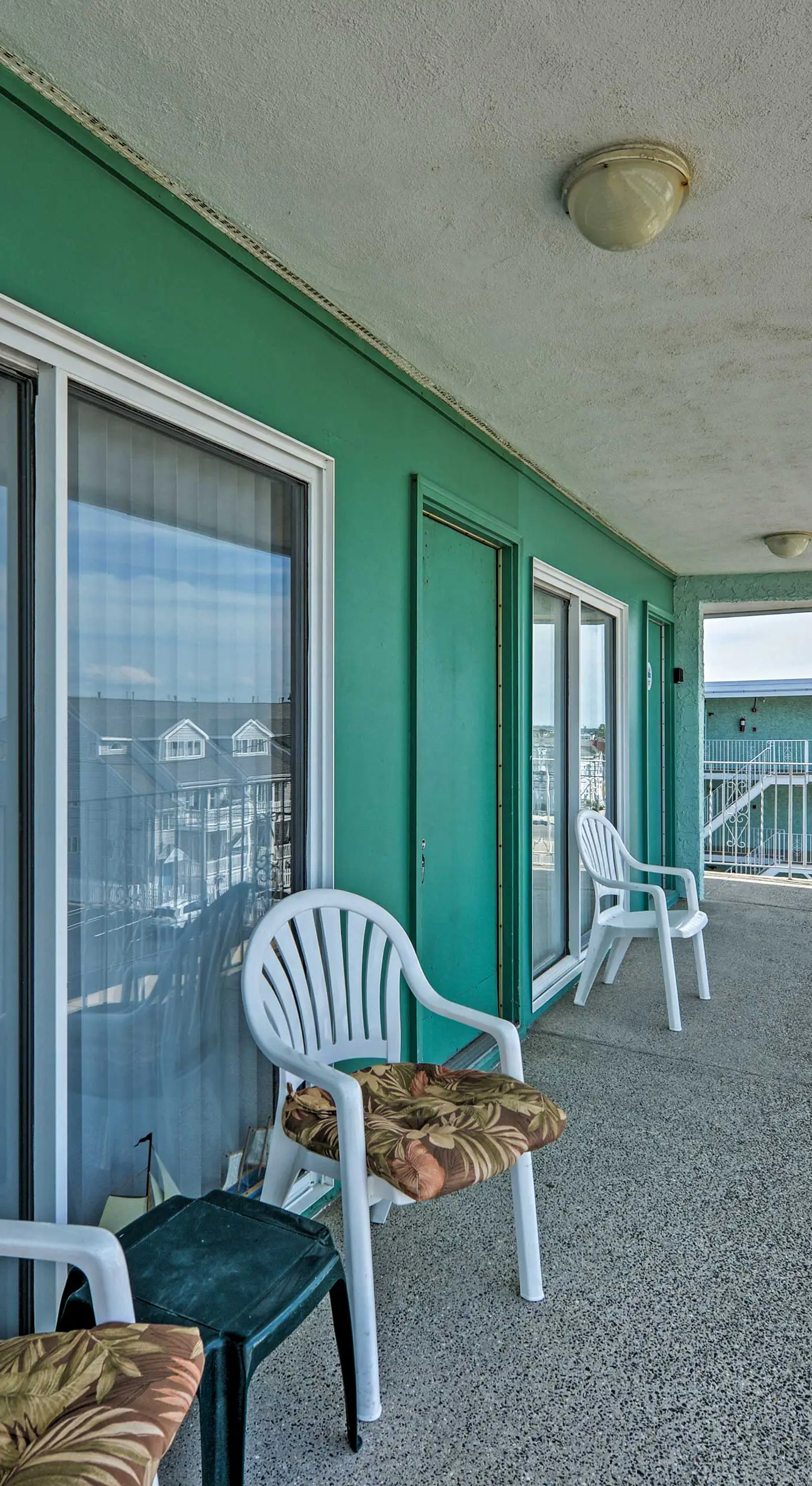 Condo w/ Pool Access on Wildwood Crest Beach!