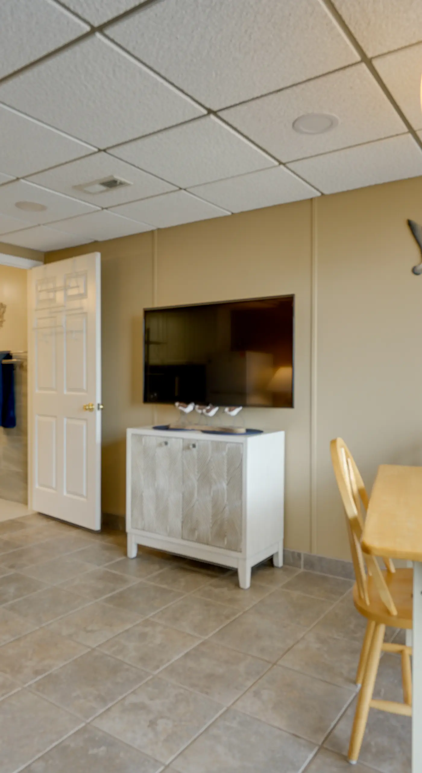 Cozy Oceanfront Condo w/ Pool & Beach Access!