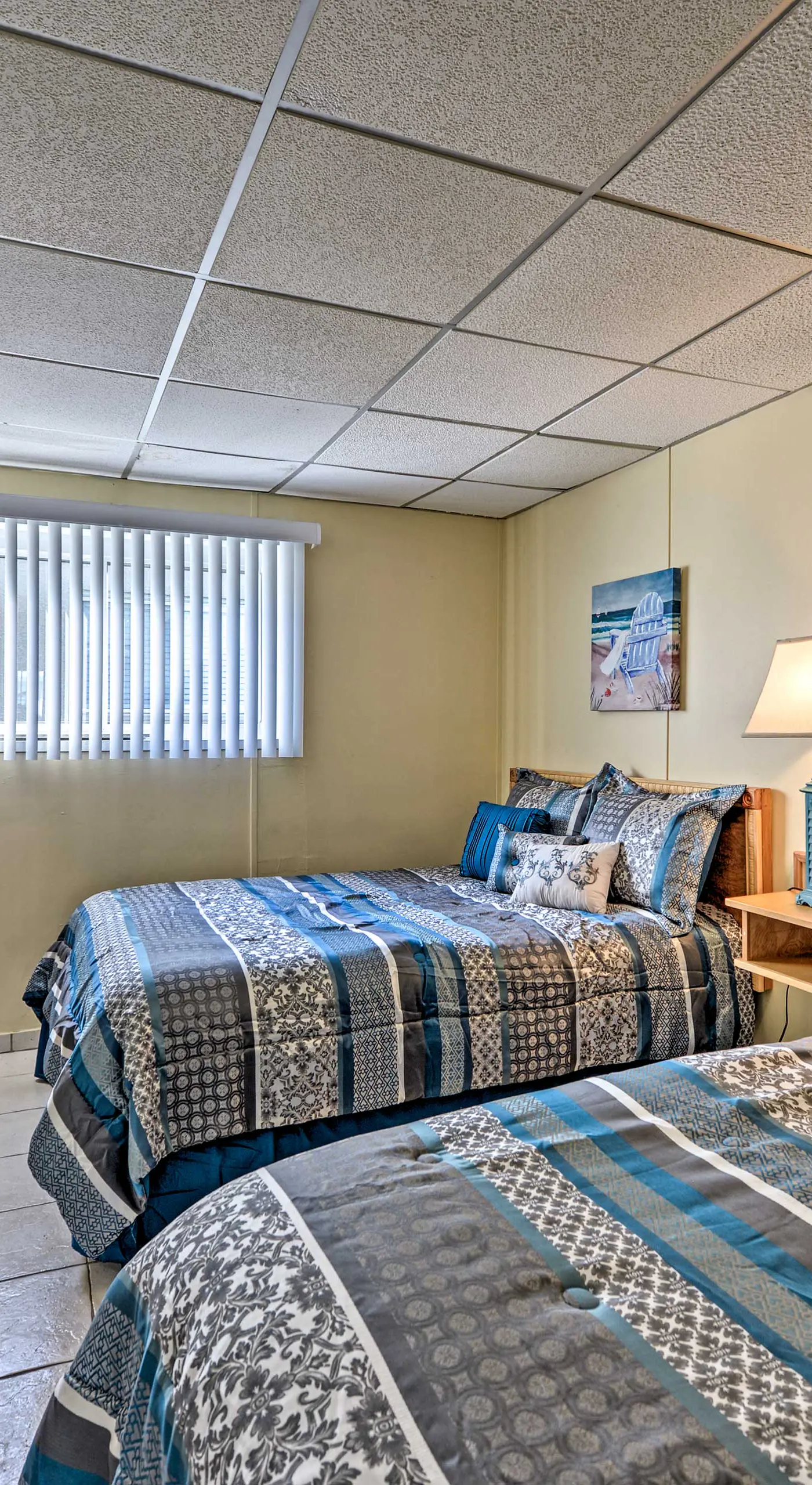 Wildwood Crest Condo w/ Pool: Walk to Restaurants!
