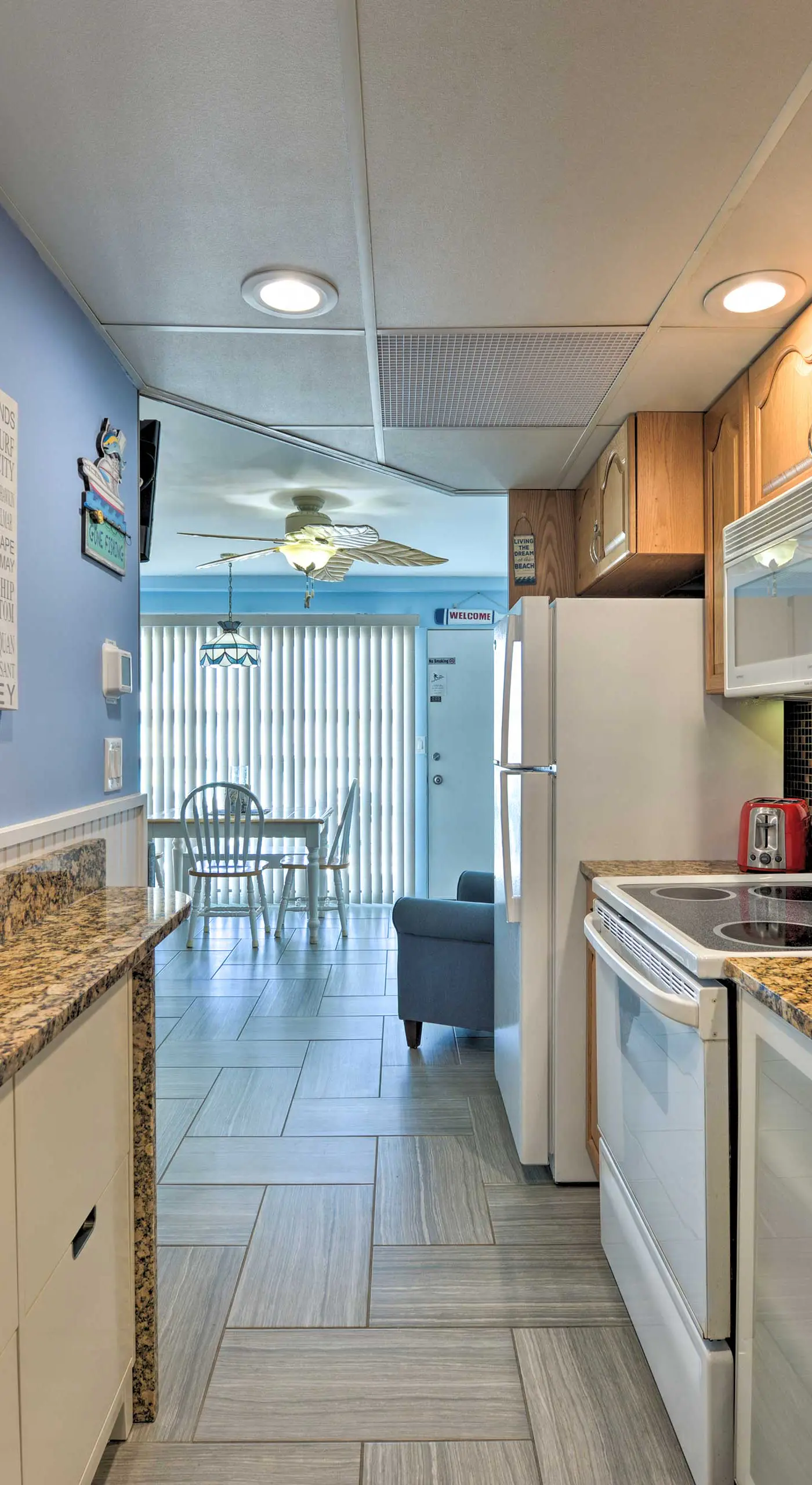 Remodeled Condo Right on Wildwood Crest Beach!