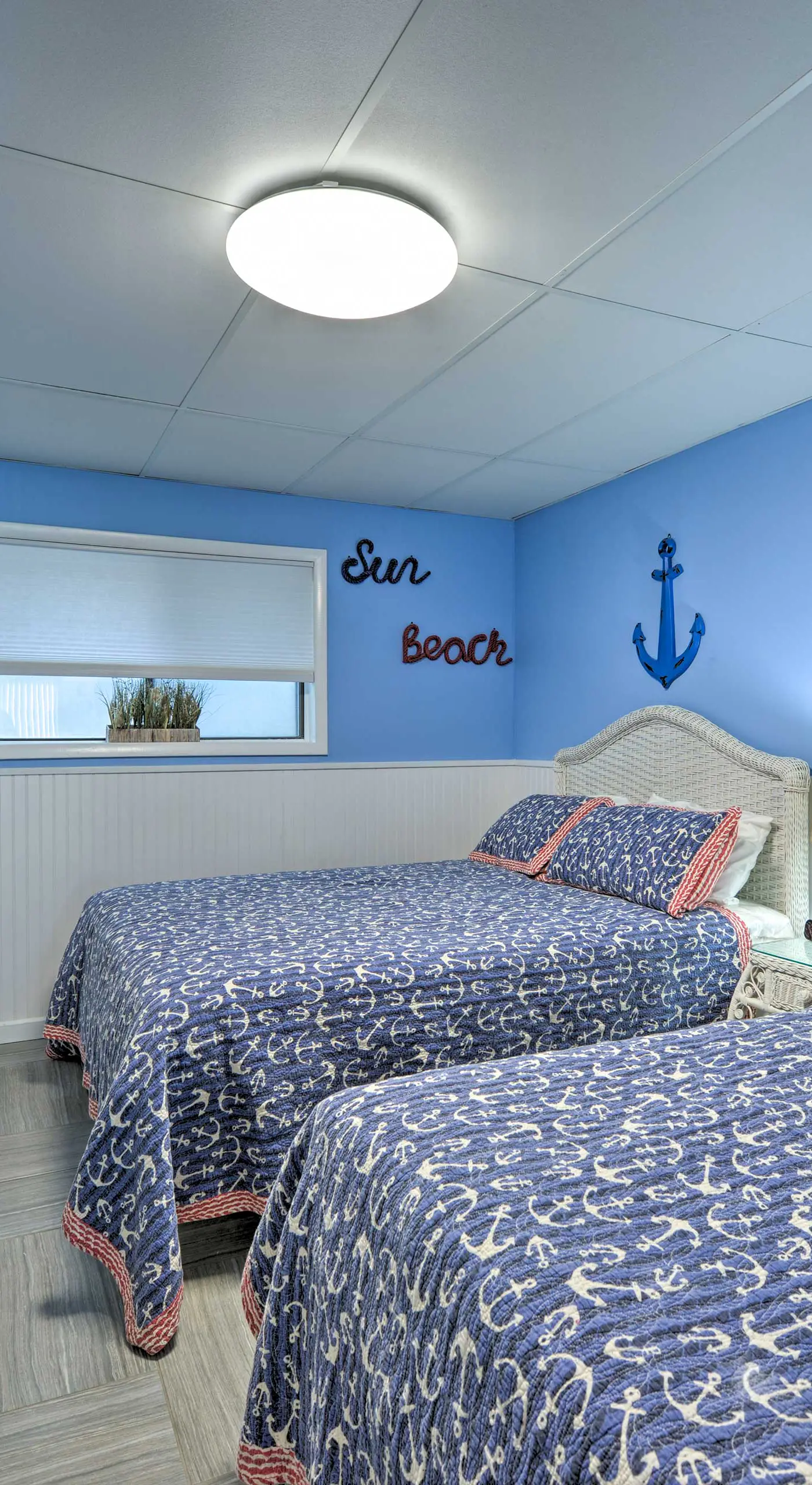 Remodeled Condo Right on Wildwood Crest Beach!