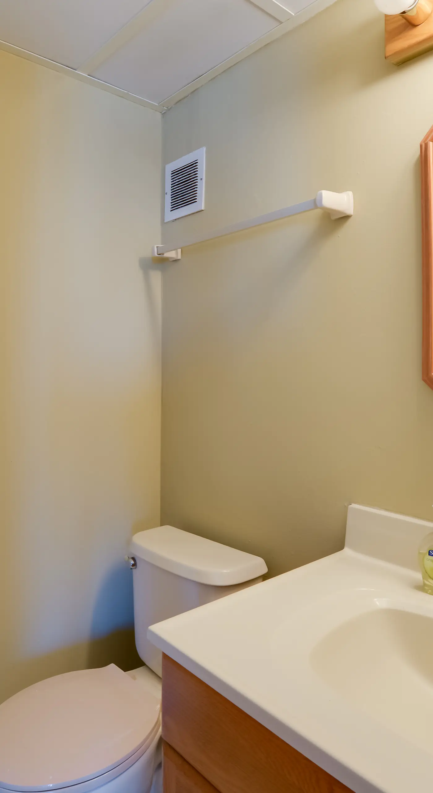 Simple North Wildwood Condo - Steps to Beach!