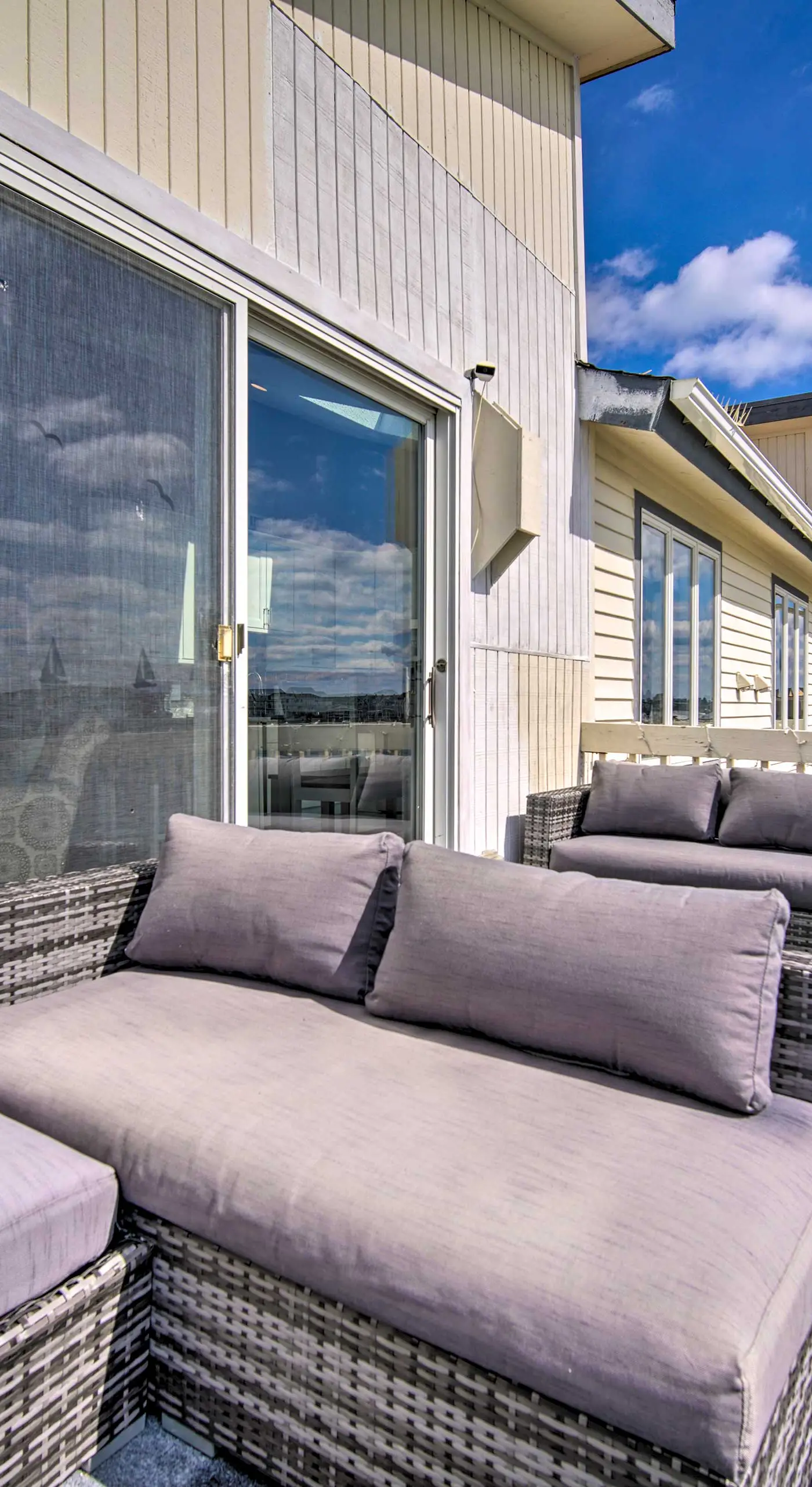 Condo w/ Bay Views ~ 5 Mi to Atlantic City!