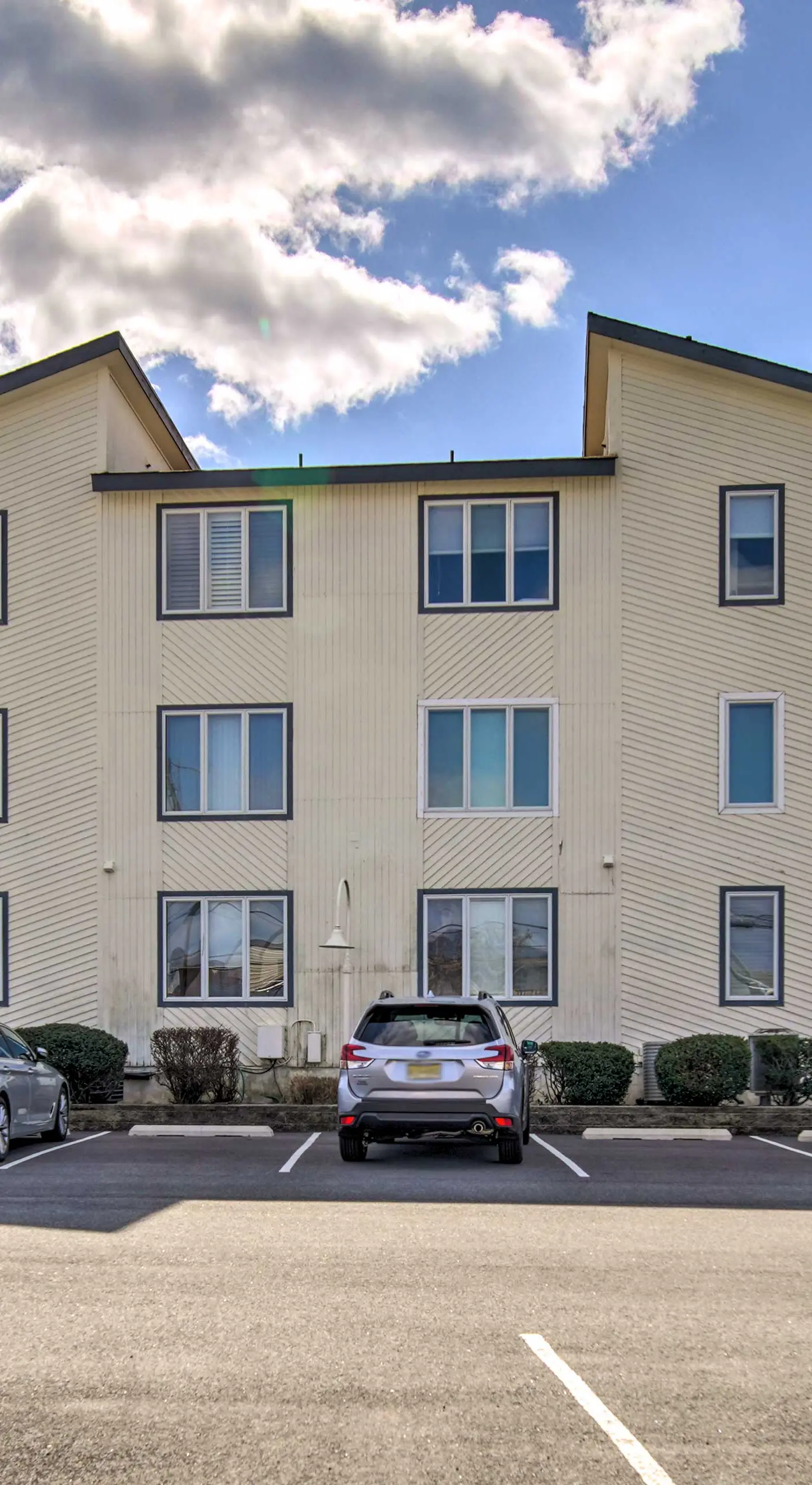 Condo w/ Bay Views ~ 5 Mi to Atlantic City!