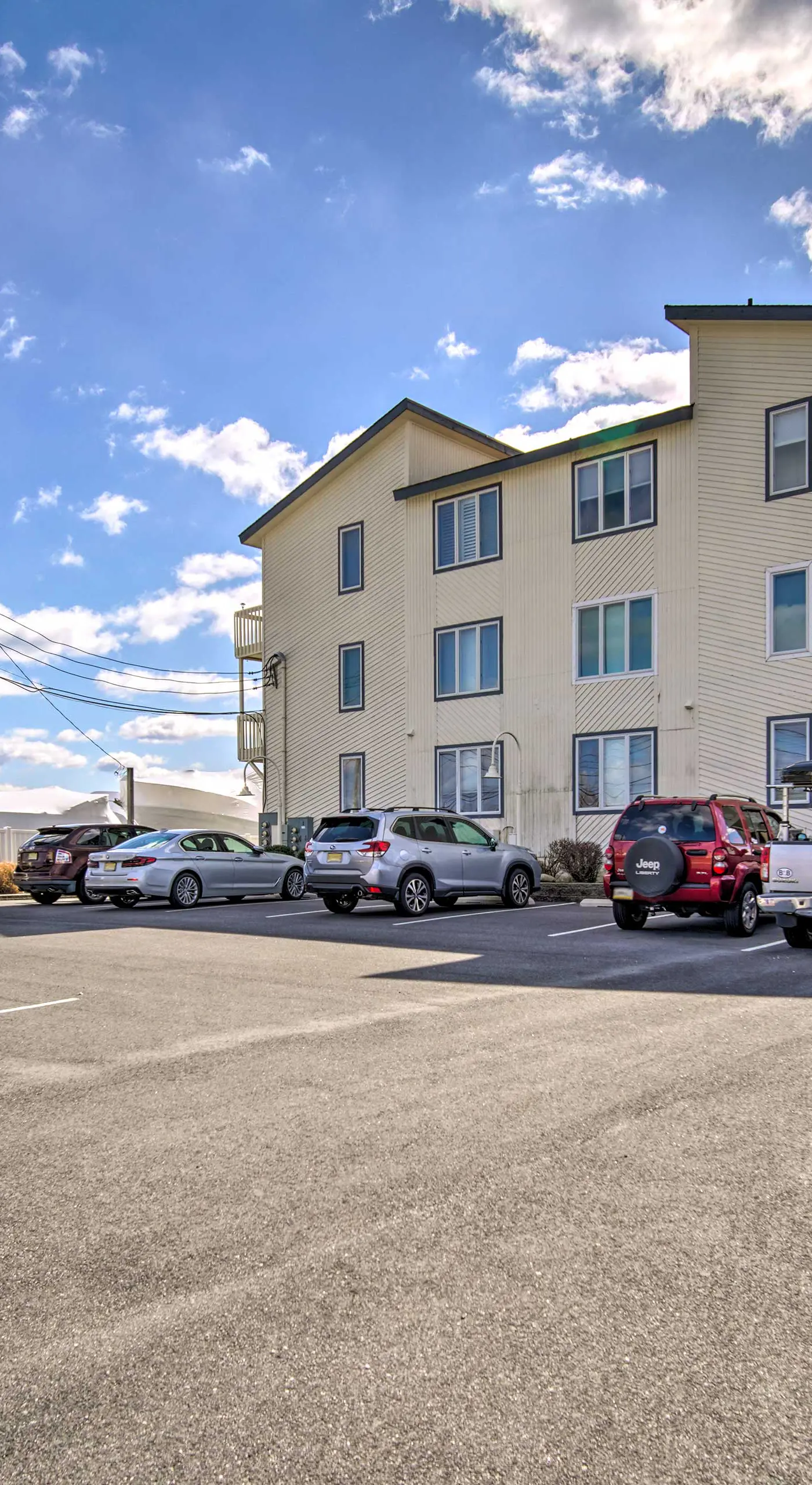 Condo w/ Bay Views ~ 5 Mi to Atlantic City!