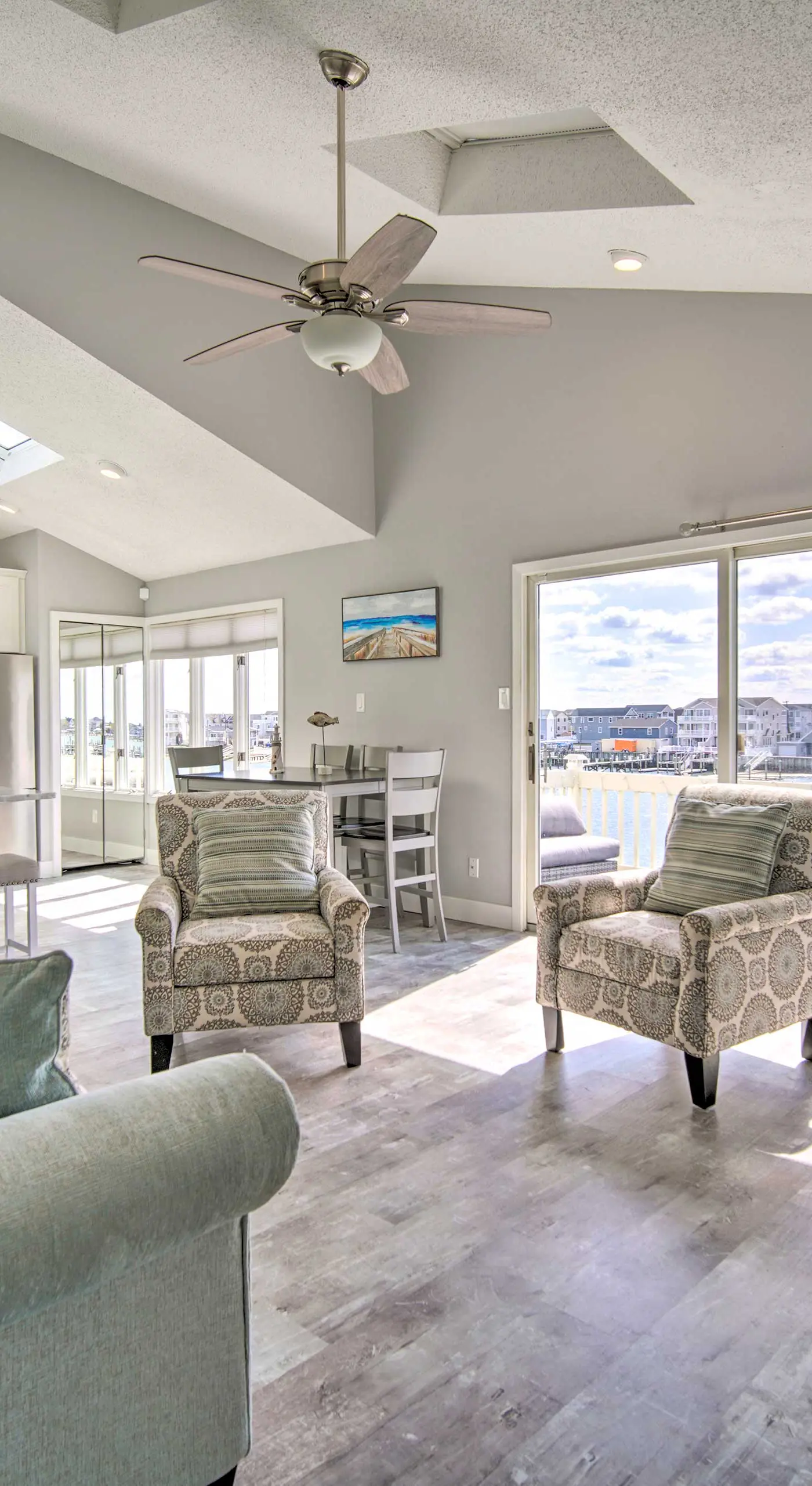 Condo w/ Bay Views ~ 5 Mi to Atlantic City!