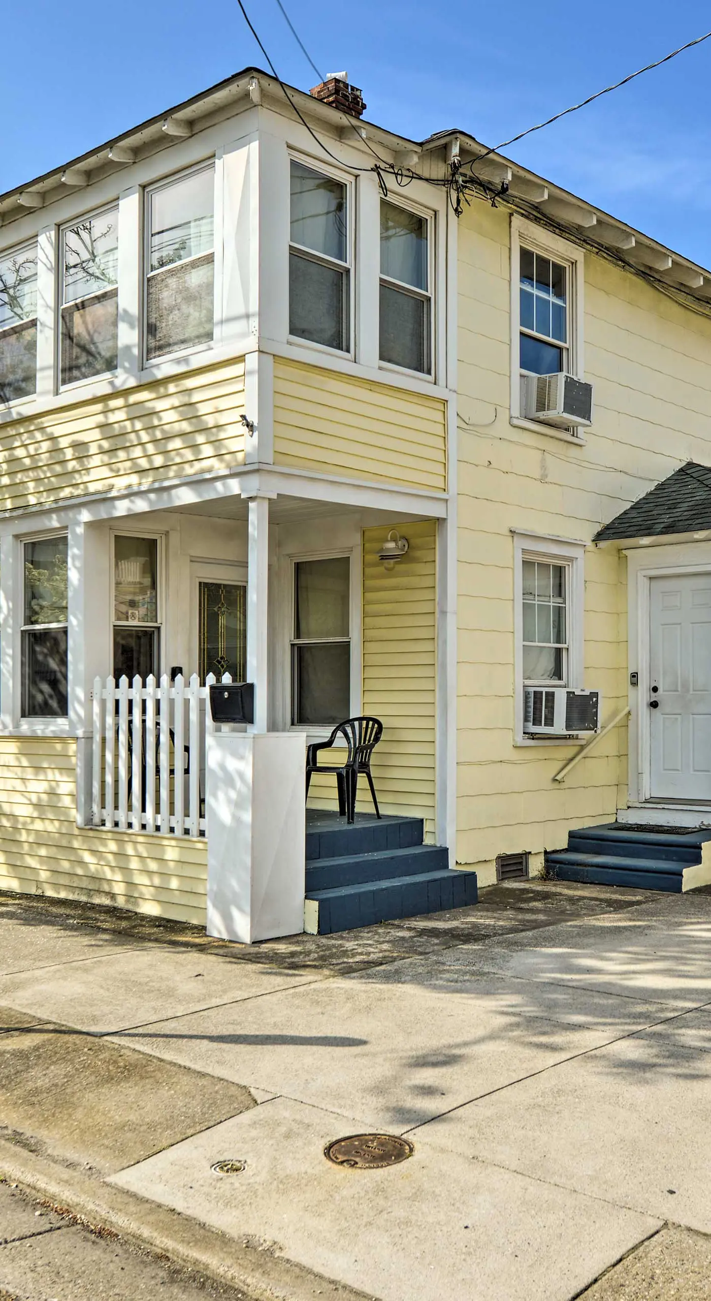 1 Block to Convention Center! Dog-Friendly Apt