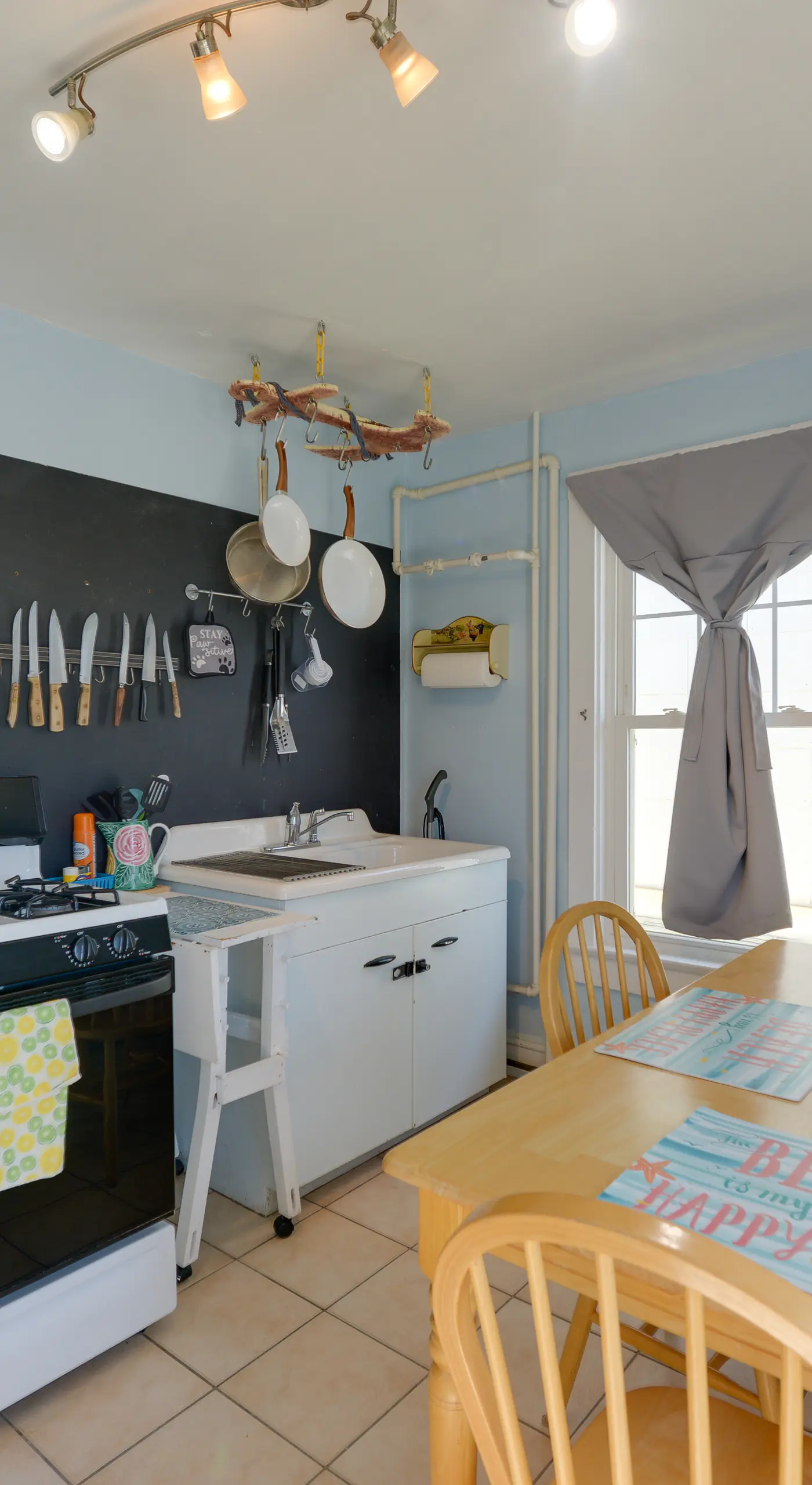 1 Block to Convention Center! Dog-Friendly Apt