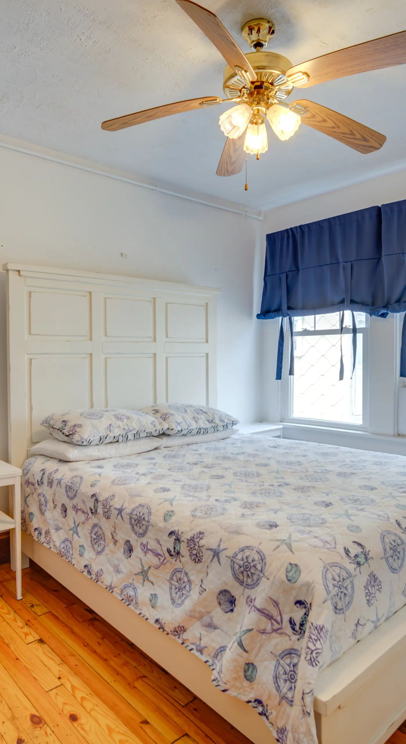 Near Convention Center & Boardwalk! Apt w/ Sunroom