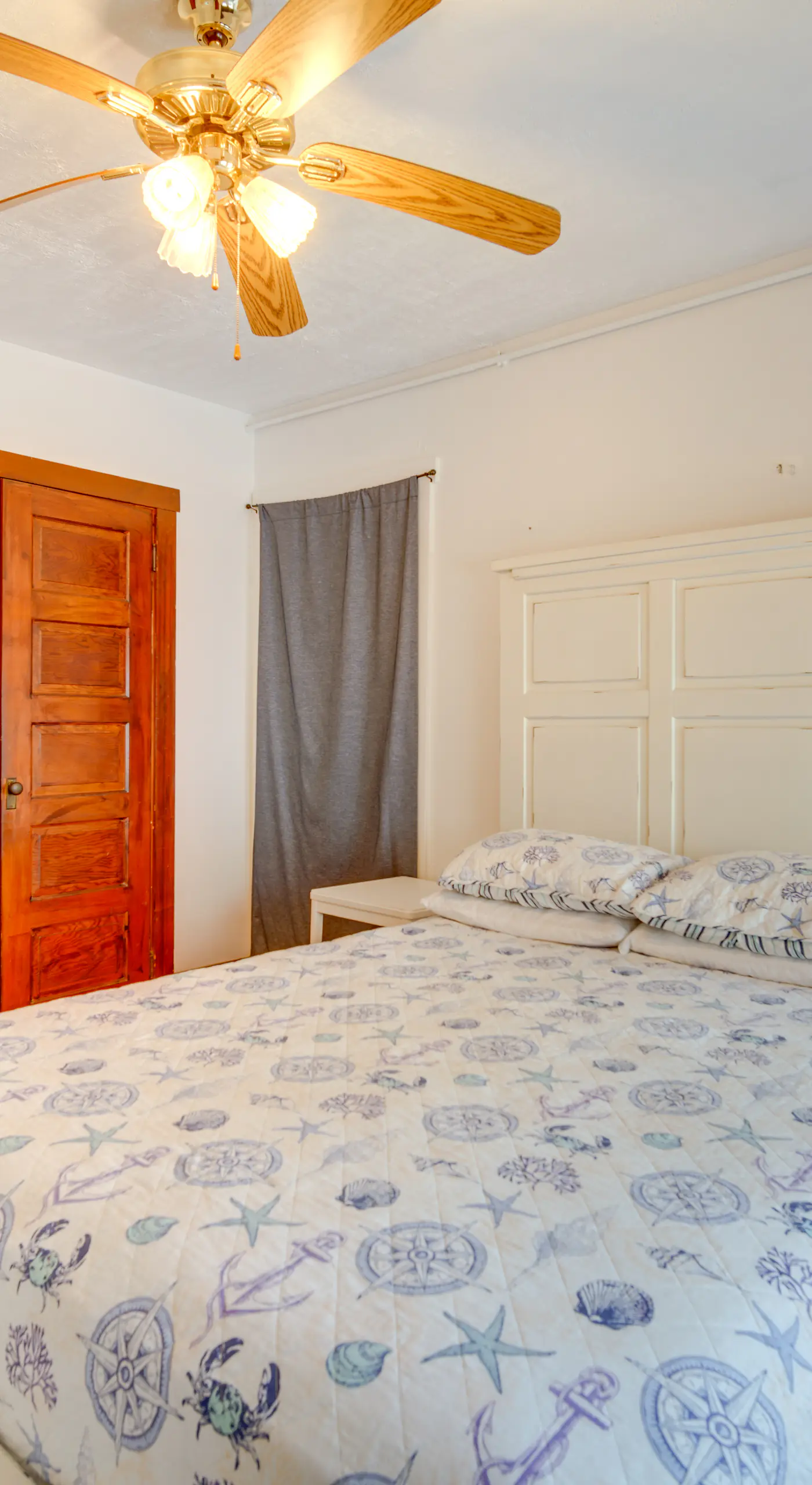 Near Convention Center & Boardwalk! Apt w/ Sunroom