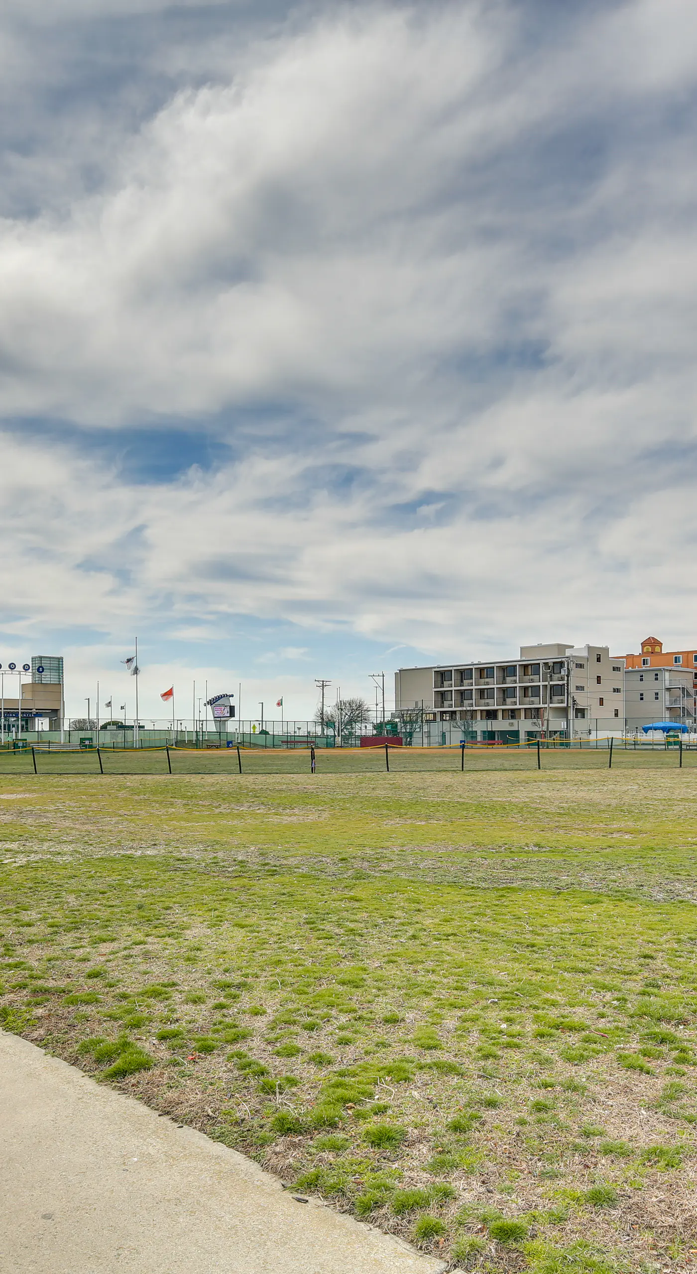Near Convention Center & Boardwalk! Apt w/ Sunroom