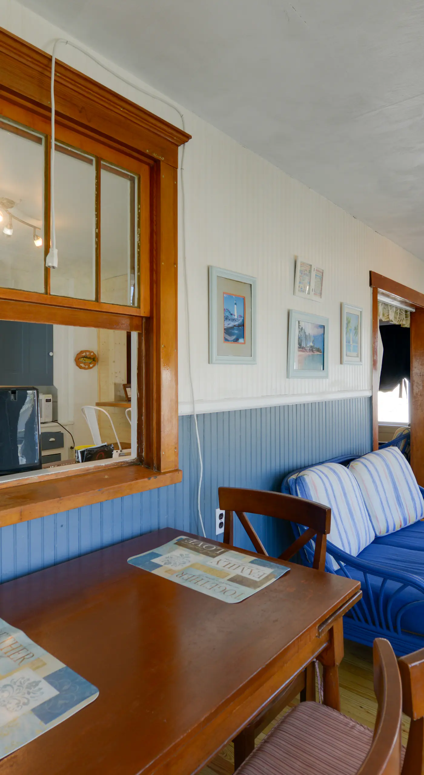Near Convention Center & Boardwalk! Apt w/ Sunroom