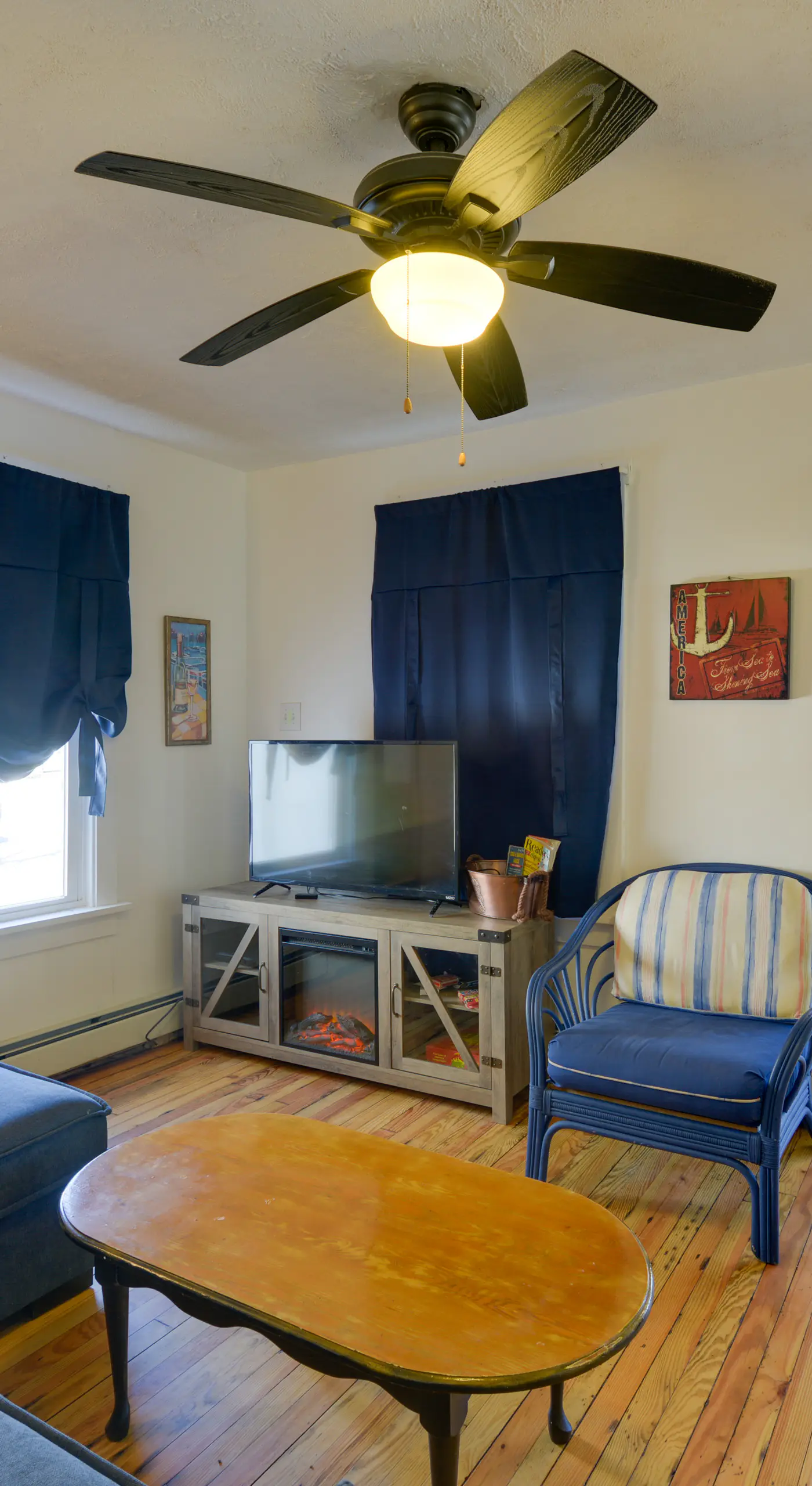 Near Convention Center & Boardwalk! Apt w/ Sunroom