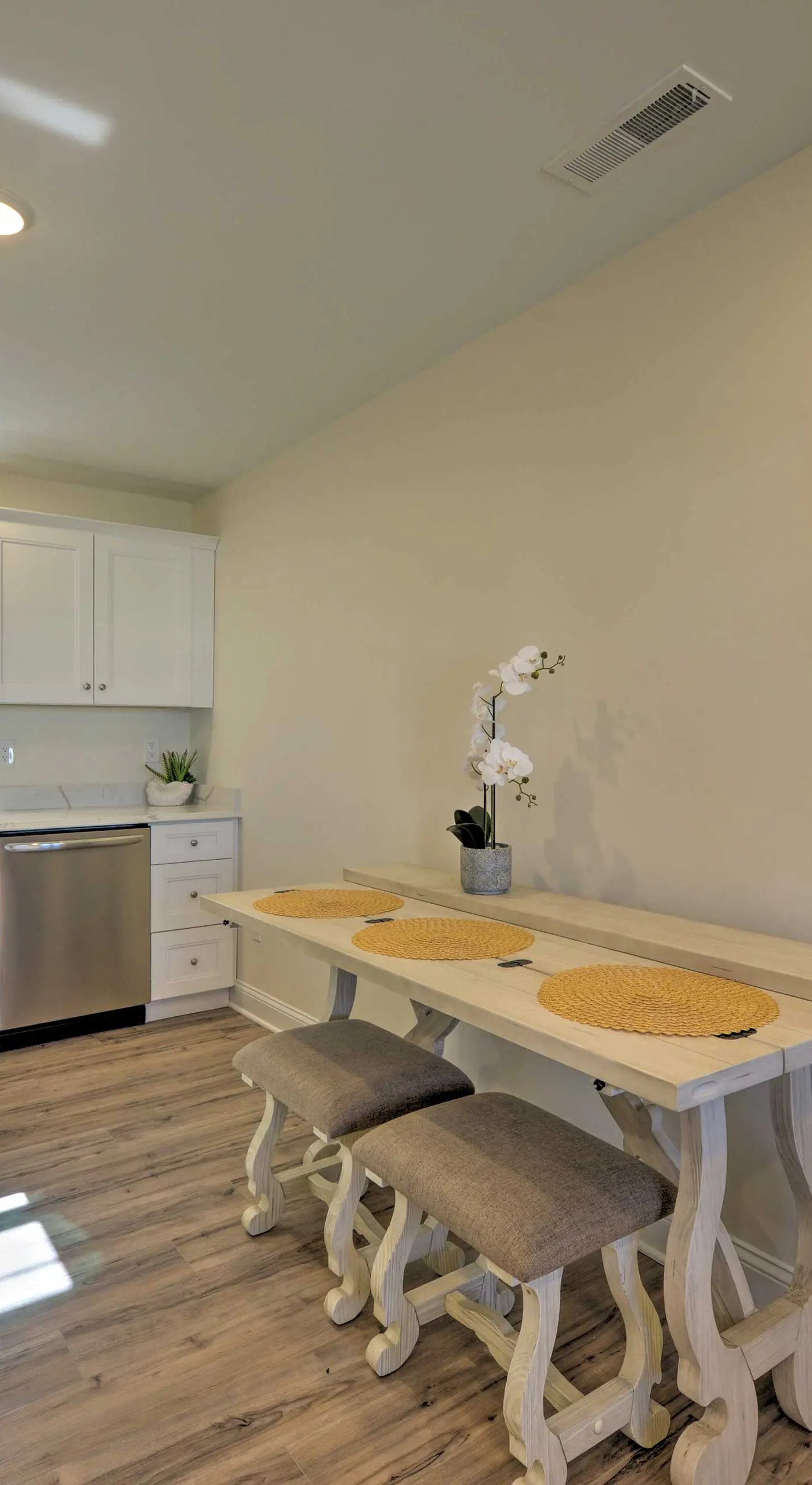 Welcoming Wildwood Condo ~ 1 Block to Beach!