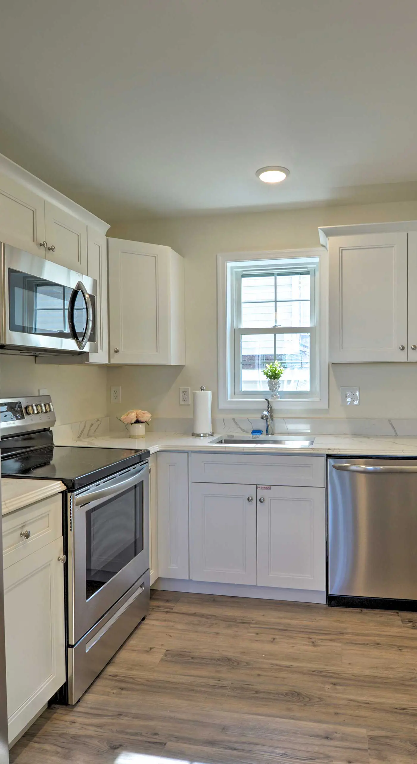 Welcoming Wildwood Condo ~ 1 Block to Beach!