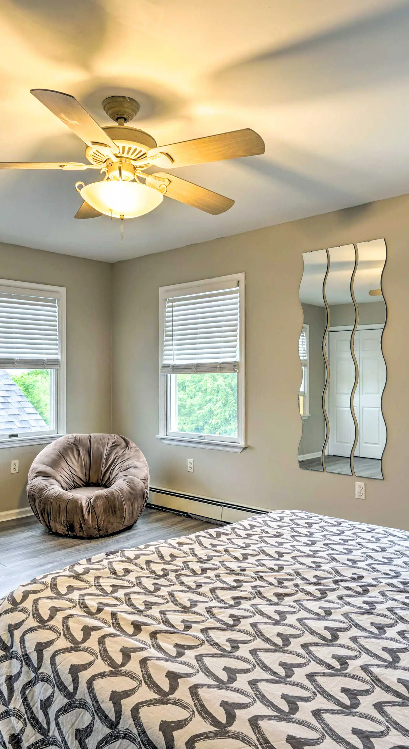 Family-Friendly Keansburg Home: Walk to Beach!