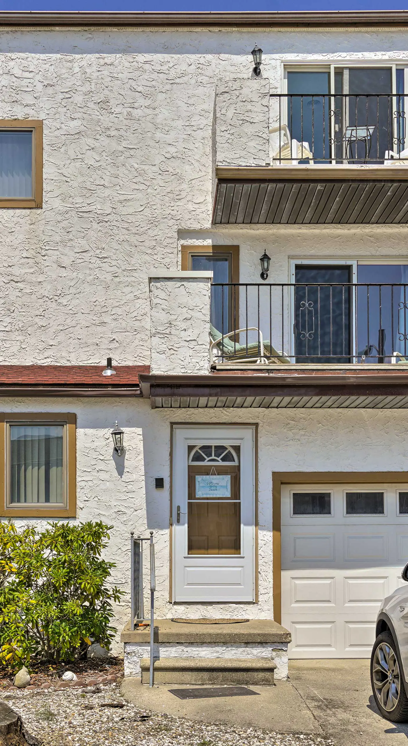 Brigantine Retreat w/ Balconies - Walk to Beach!