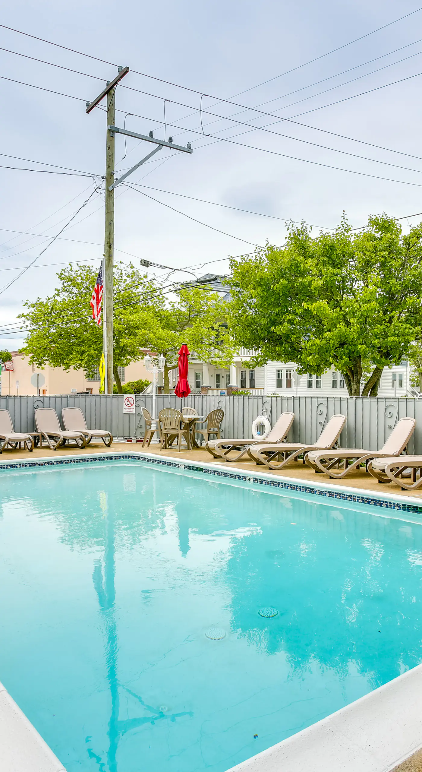 Quaint Wildwood Condo ~ Walk to Beach!