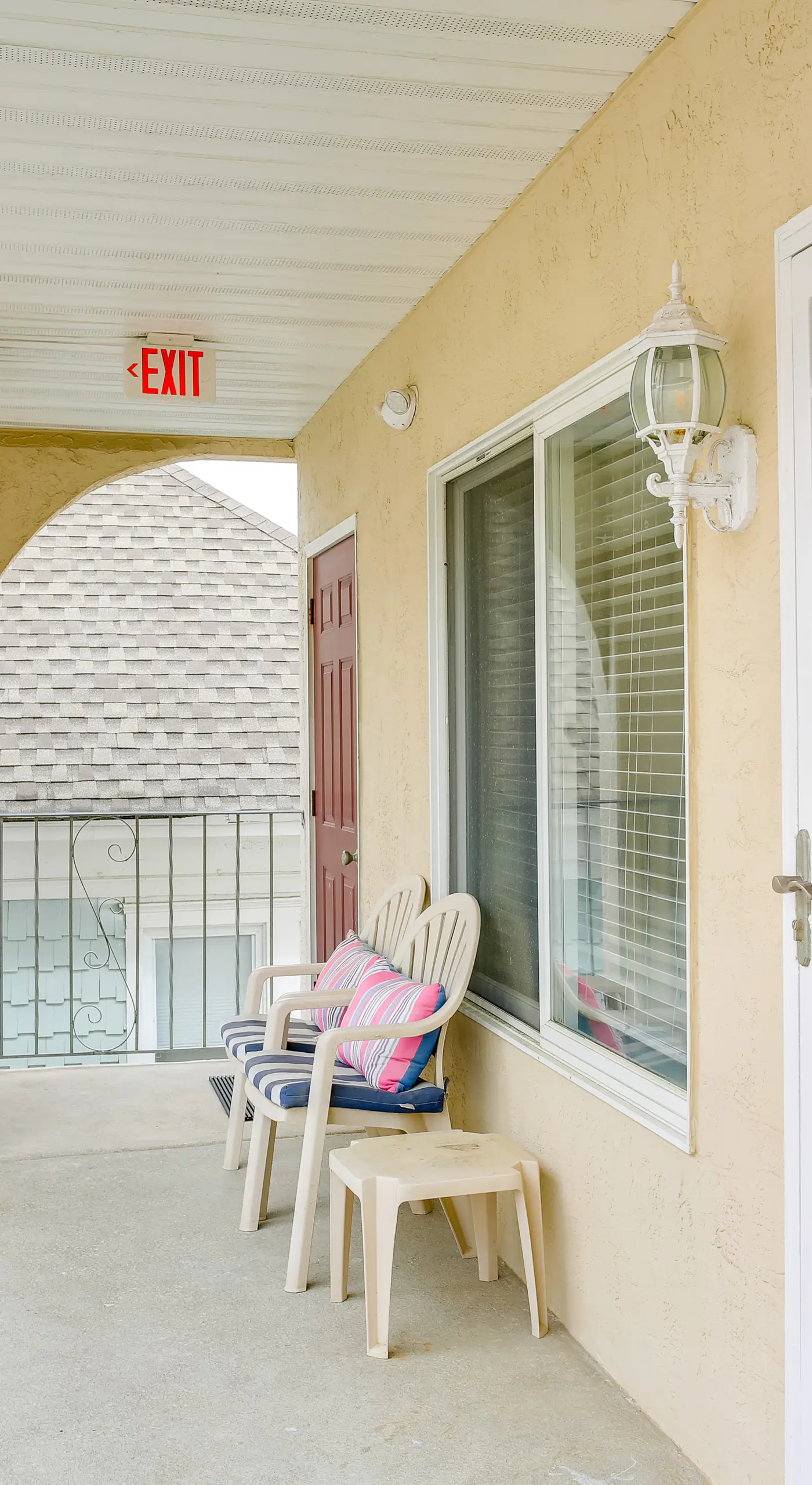Quaint Wildwood Condo ~ Walk to Beach!