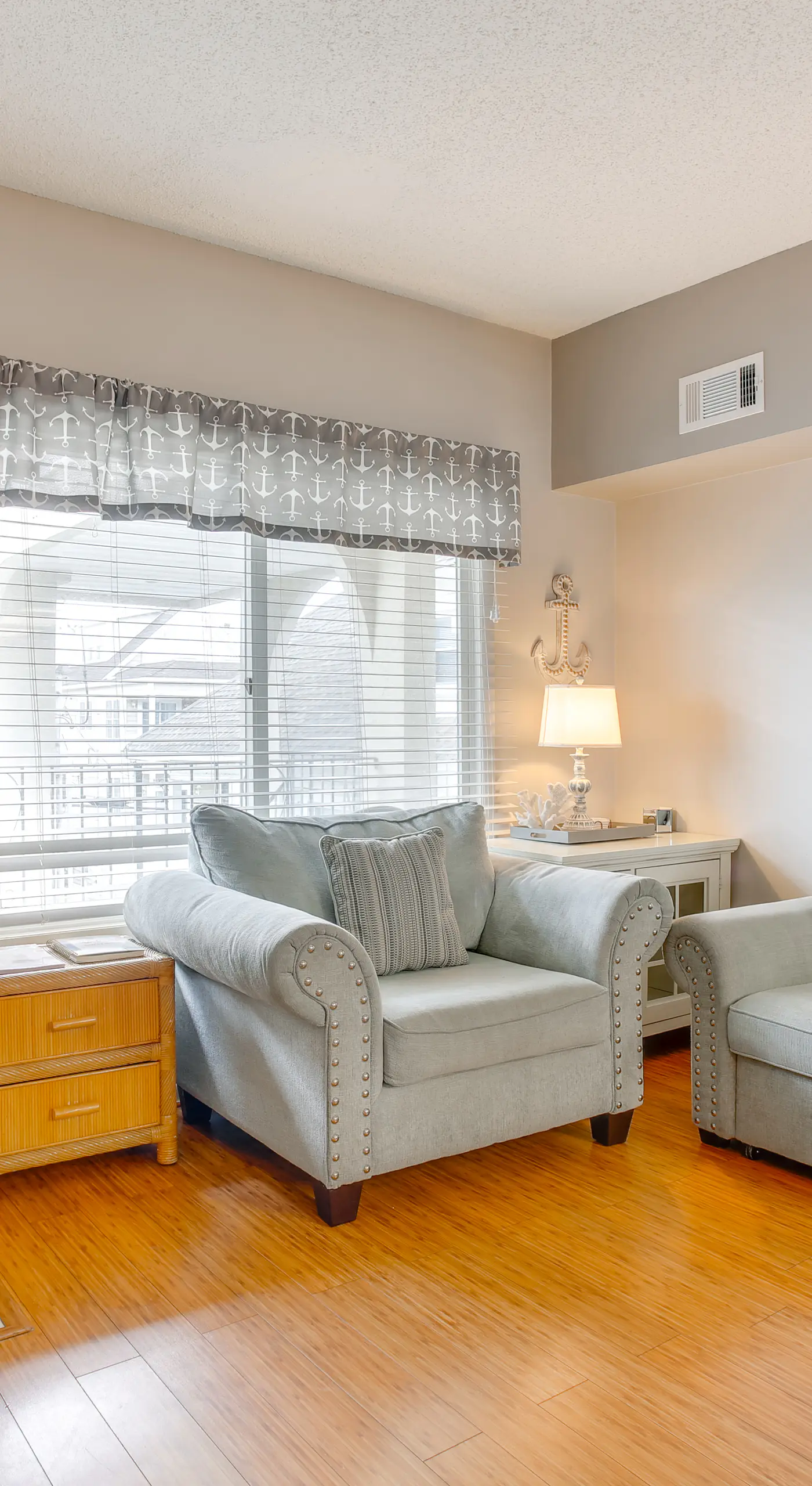 Quaint Wildwood Condo ~ Walk to Beach!