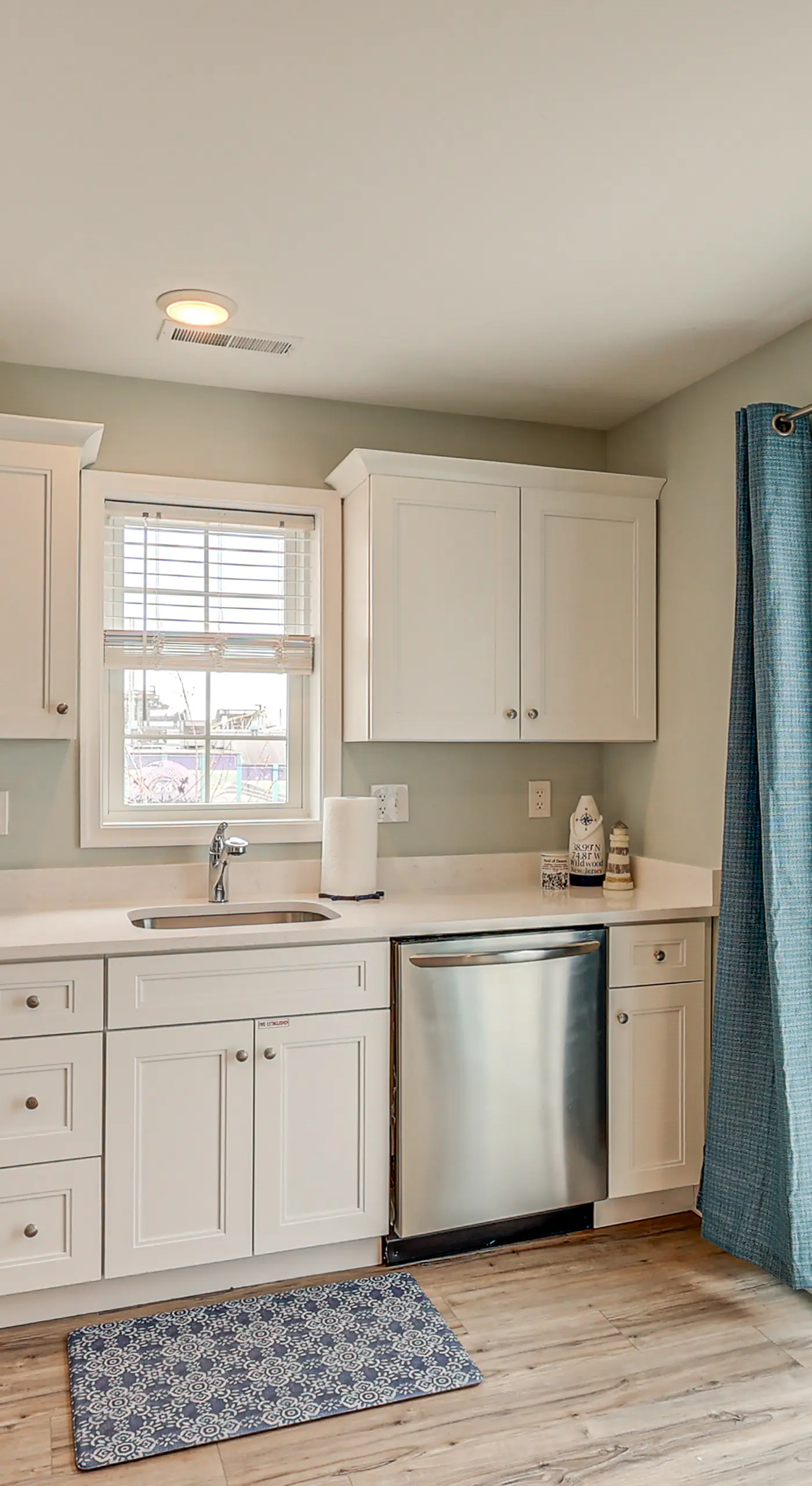 Wildwood Condo w/ Pool Access - Walk to Beach