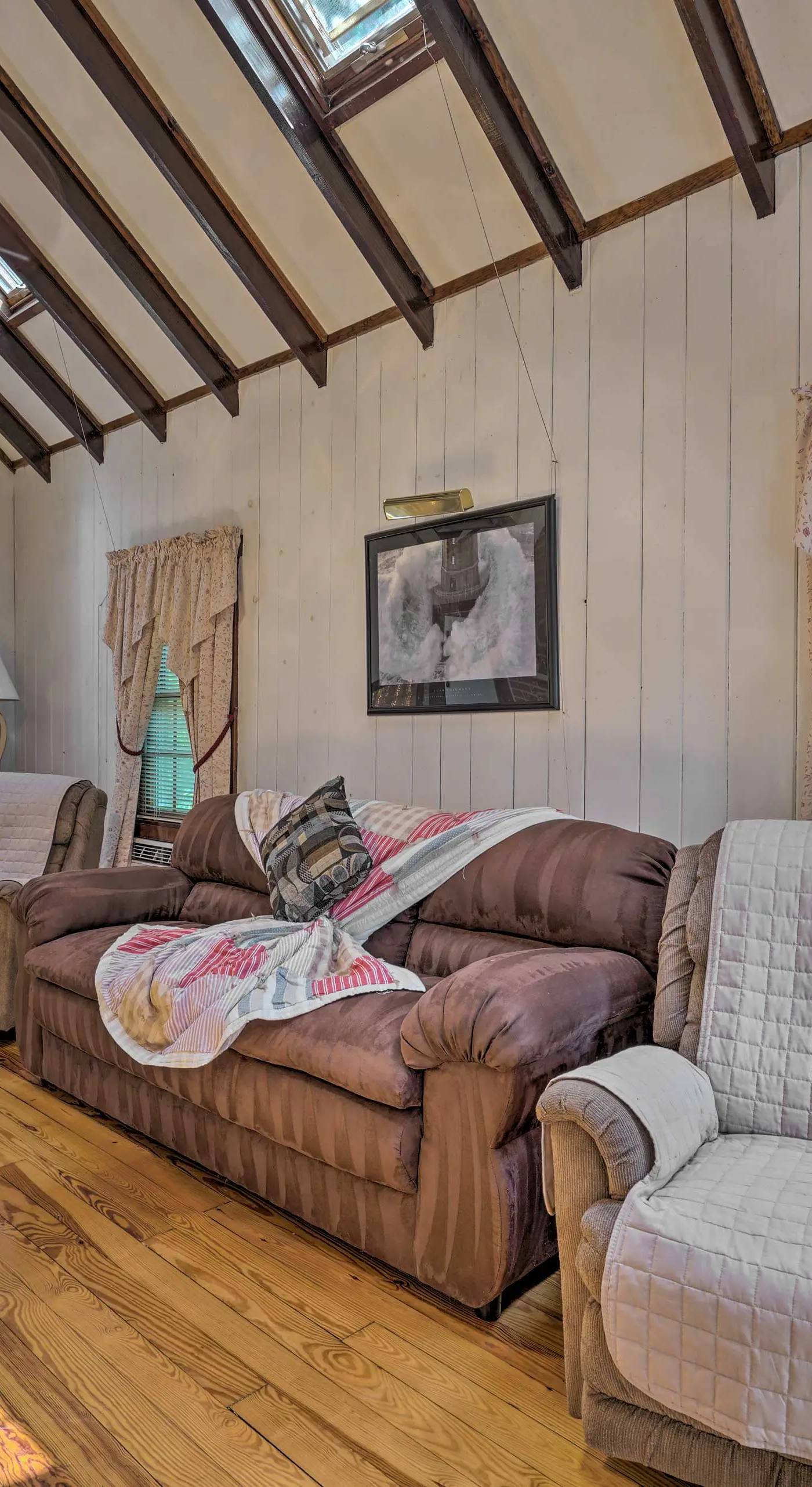 Dog-Friendly Waretown Home w/ Furnished Deck!