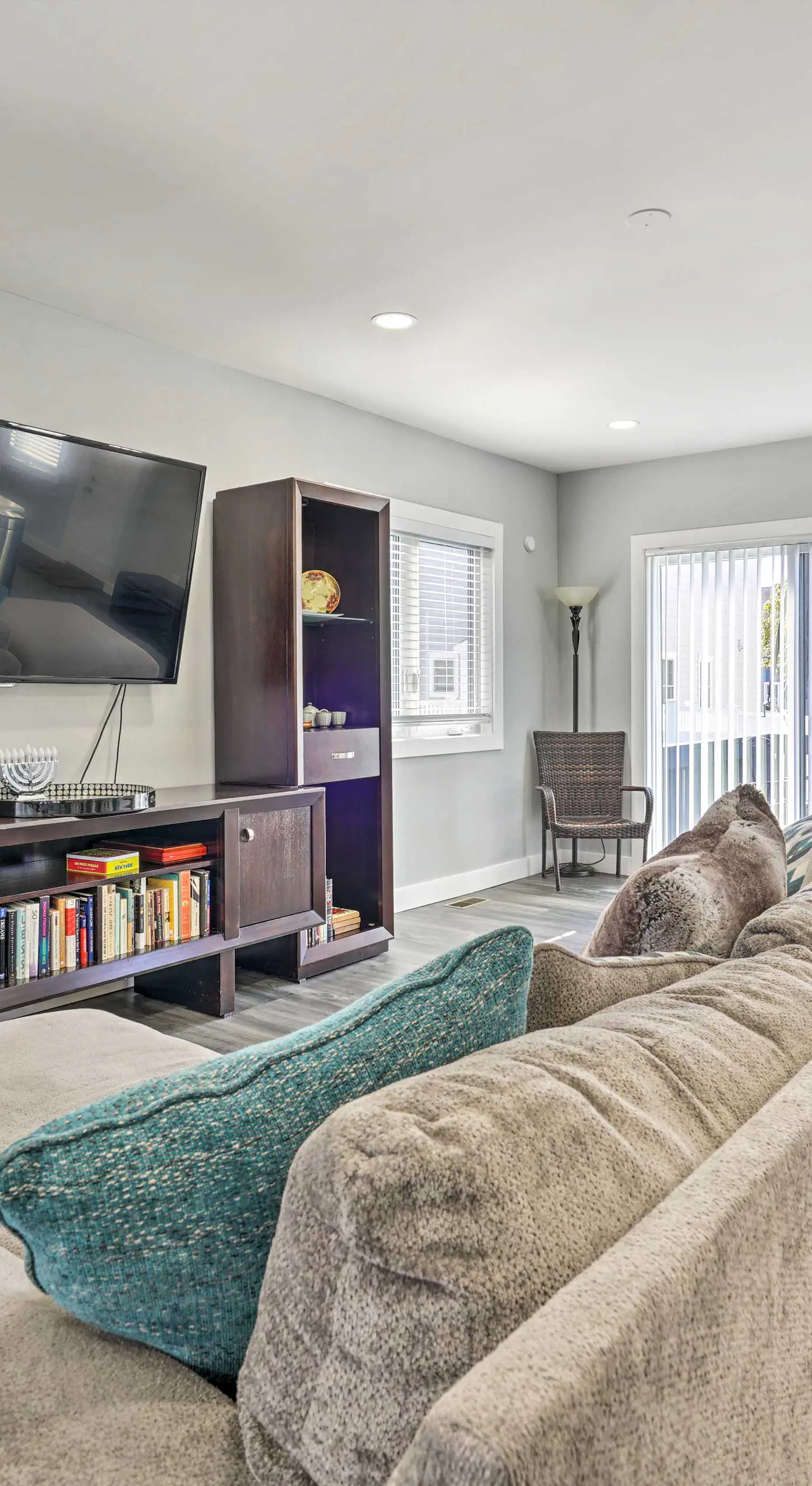 Long Branch Getaway: Grill, 1 Block to Beach!