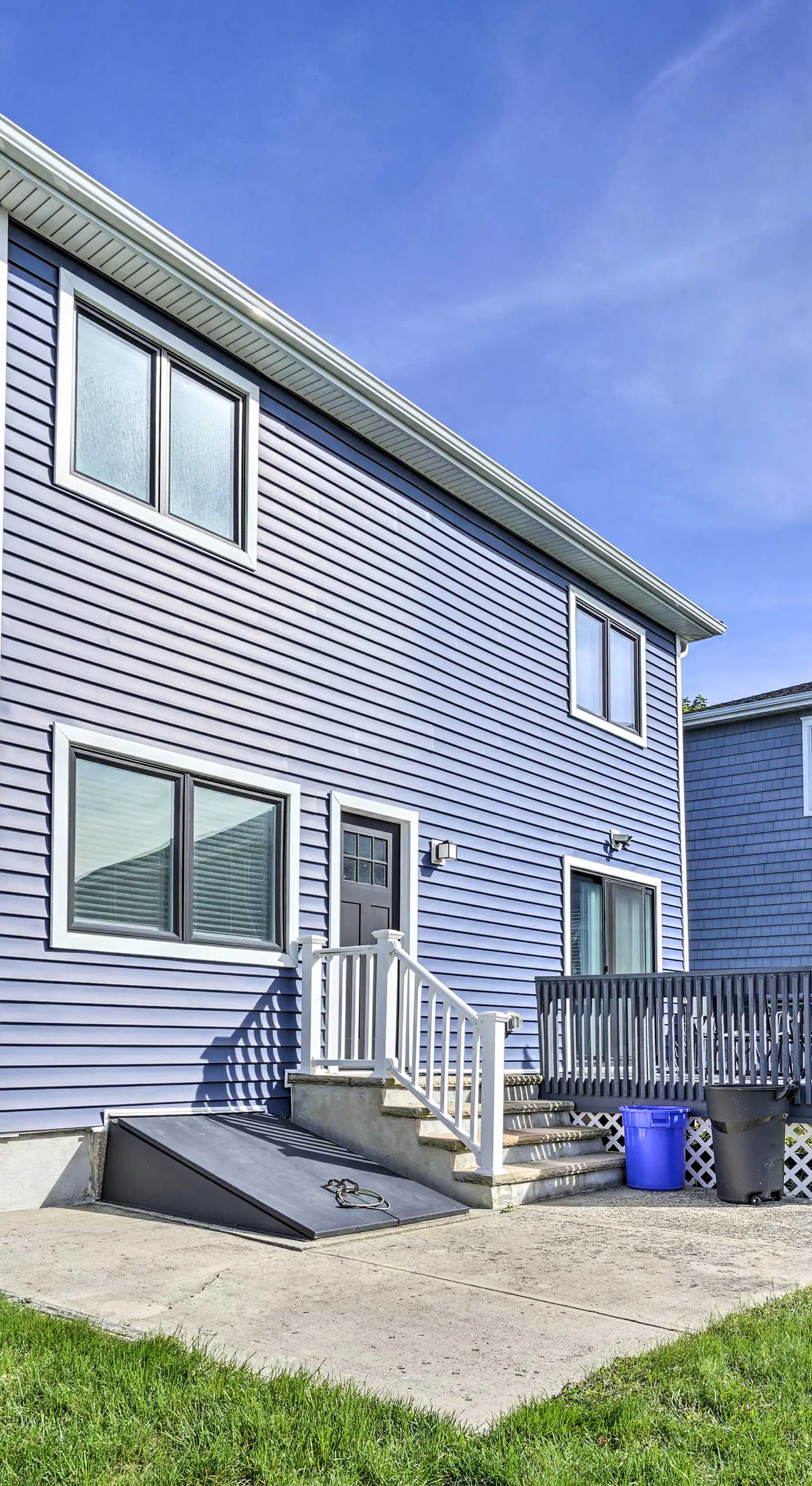 Long Branch Getaway: Grill, 1 Block to Beach!