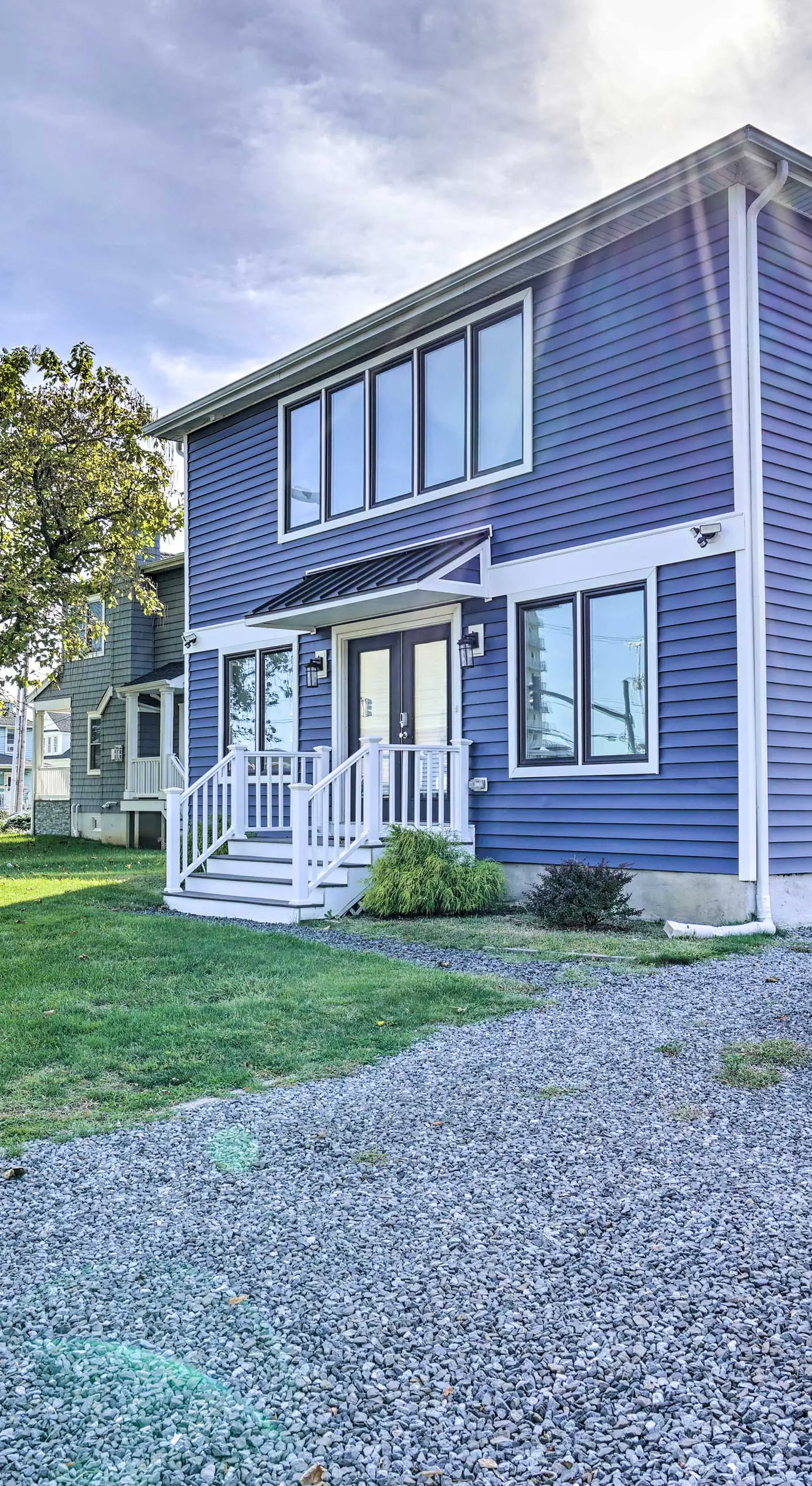 Long Branch Getaway: Grill, 1 Block to Beach!