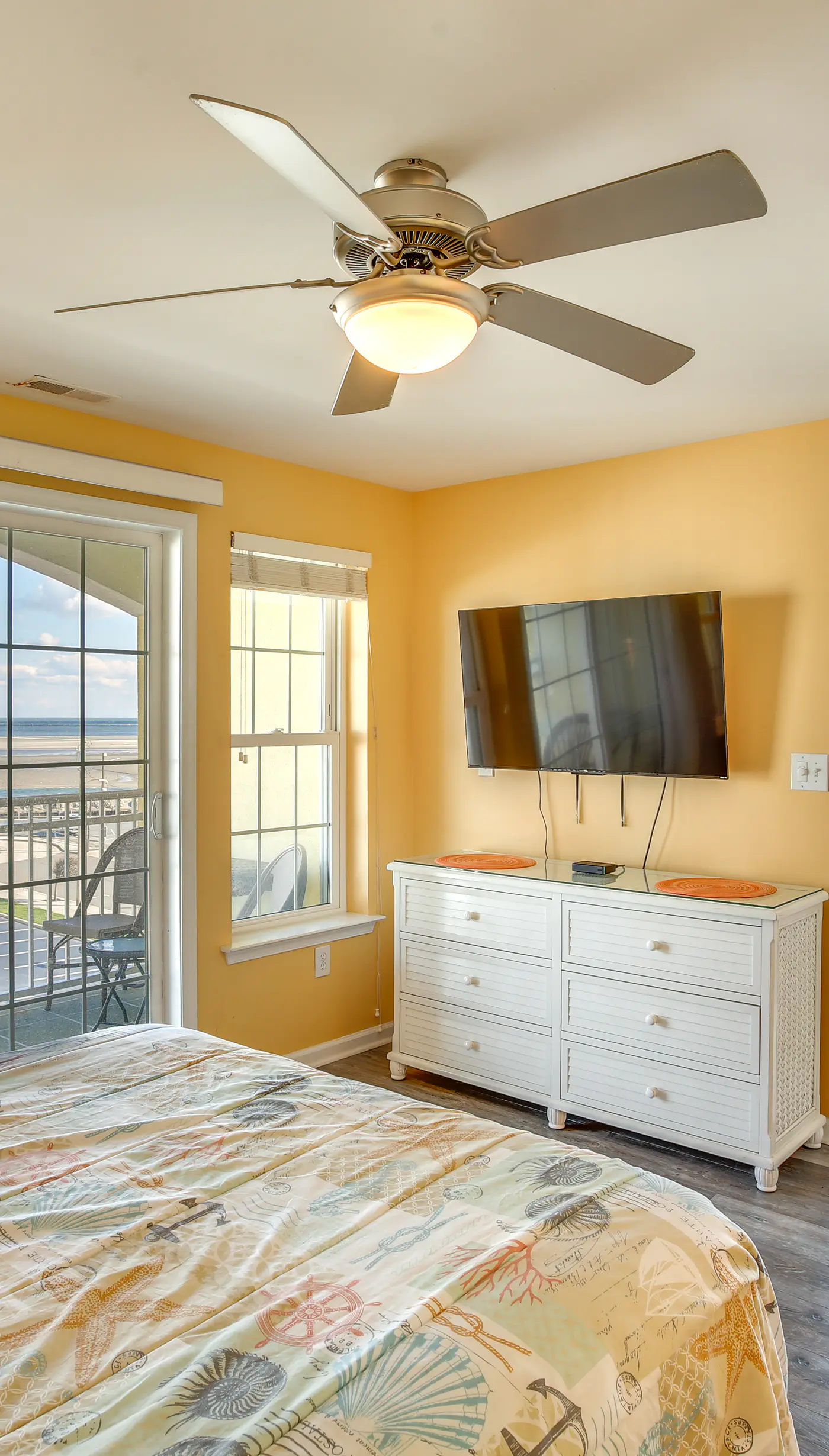 North Wildwood Condo - Beach Across Street!