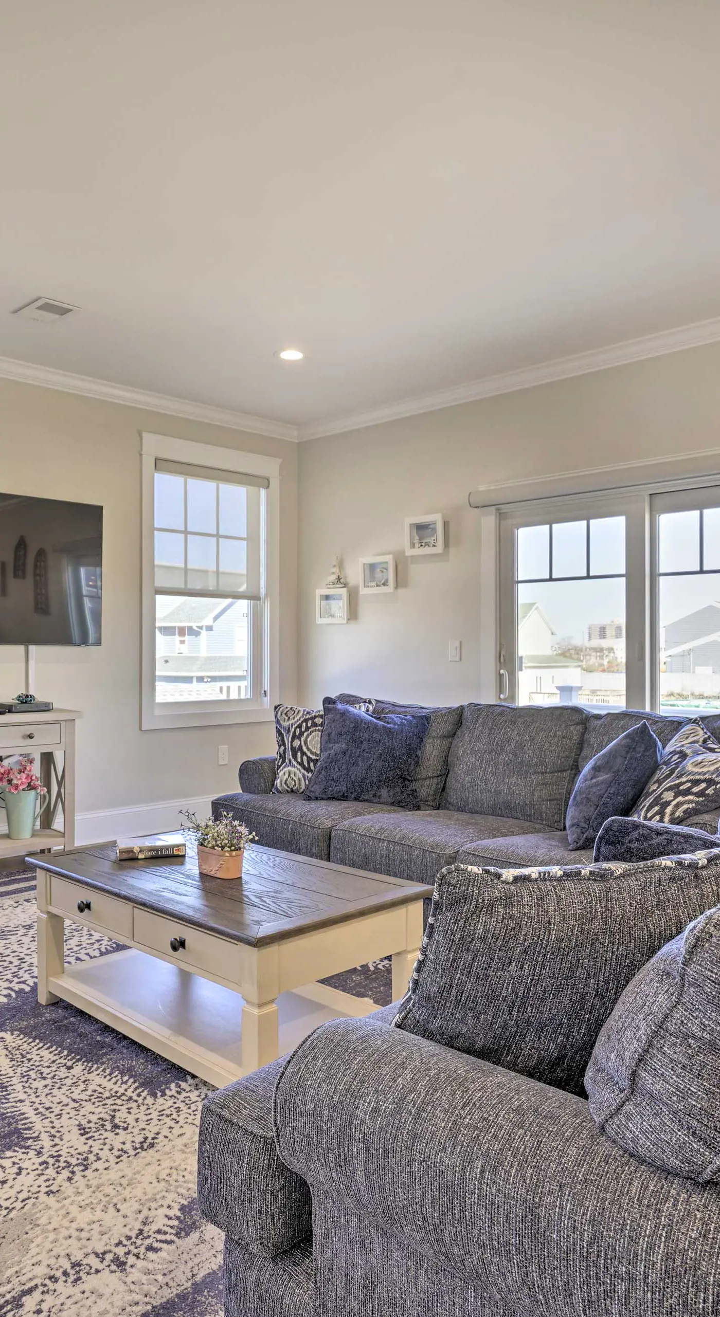 Long Branch Home < 1 Mi to Beach!