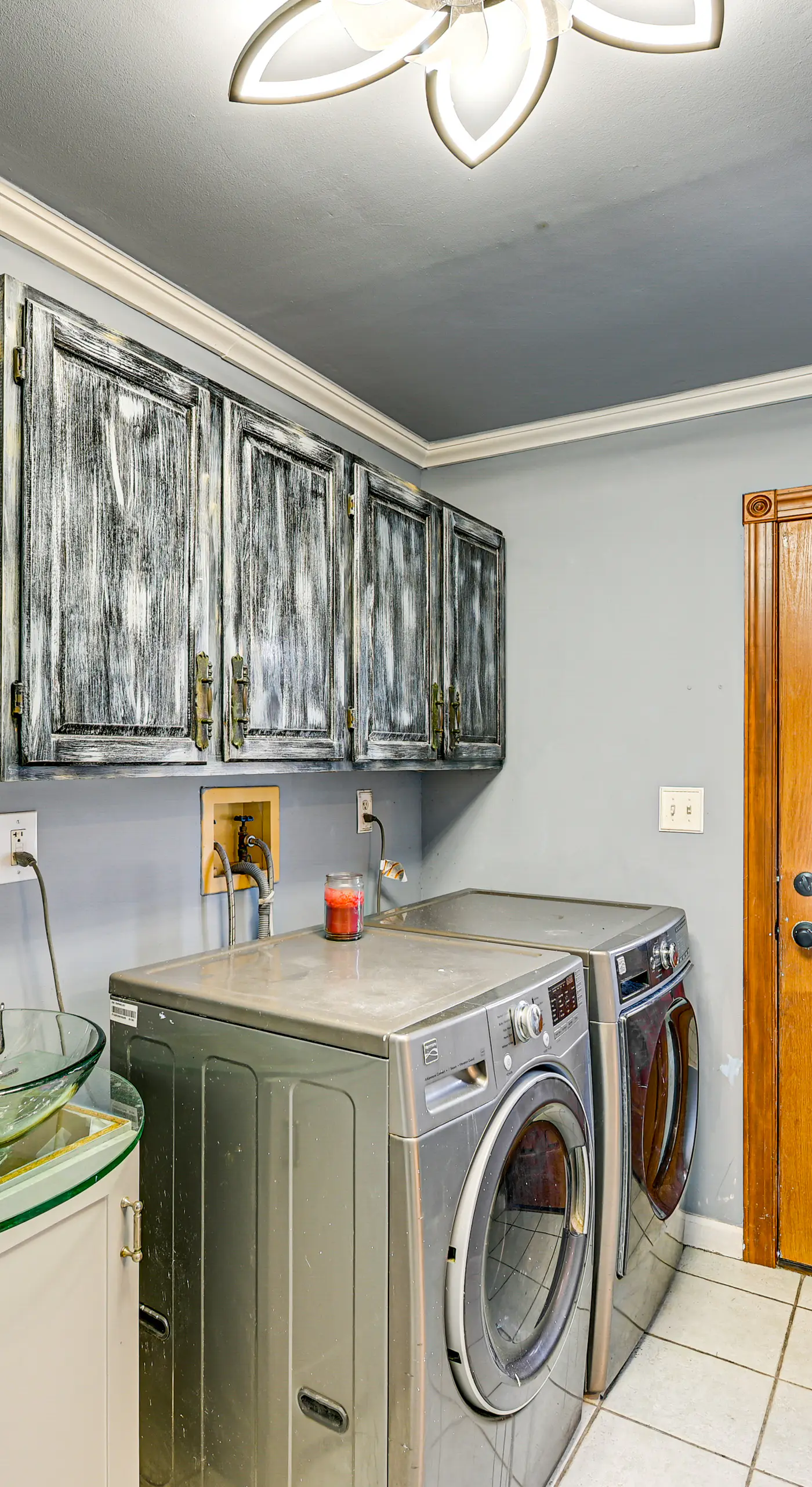 < 1 Mi to Ocean Gate Beach! Lovely Home w/ Hot Tub