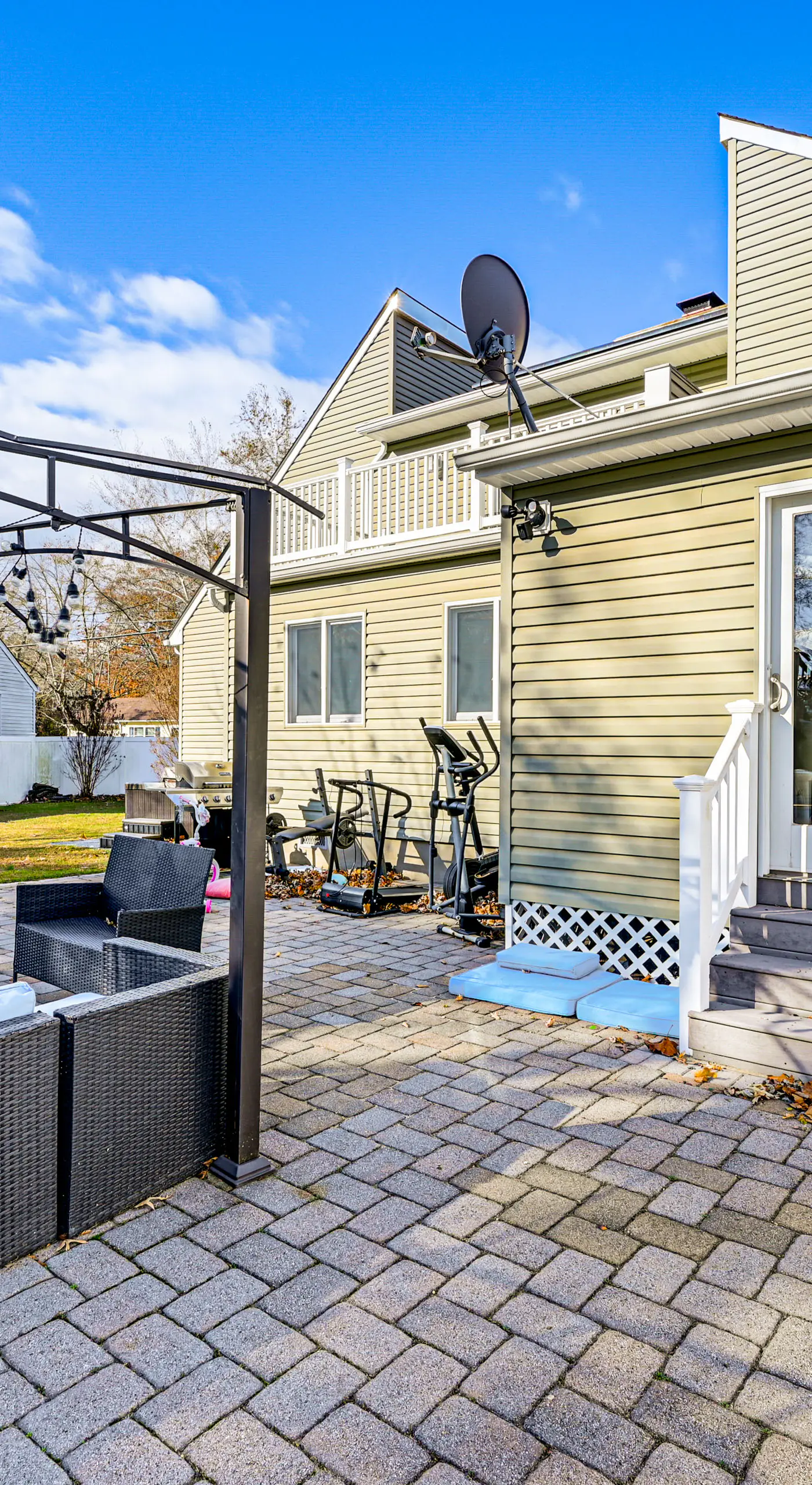 < 1 Mi to Ocean Gate Beach! Lovely Home w/ Hot Tub