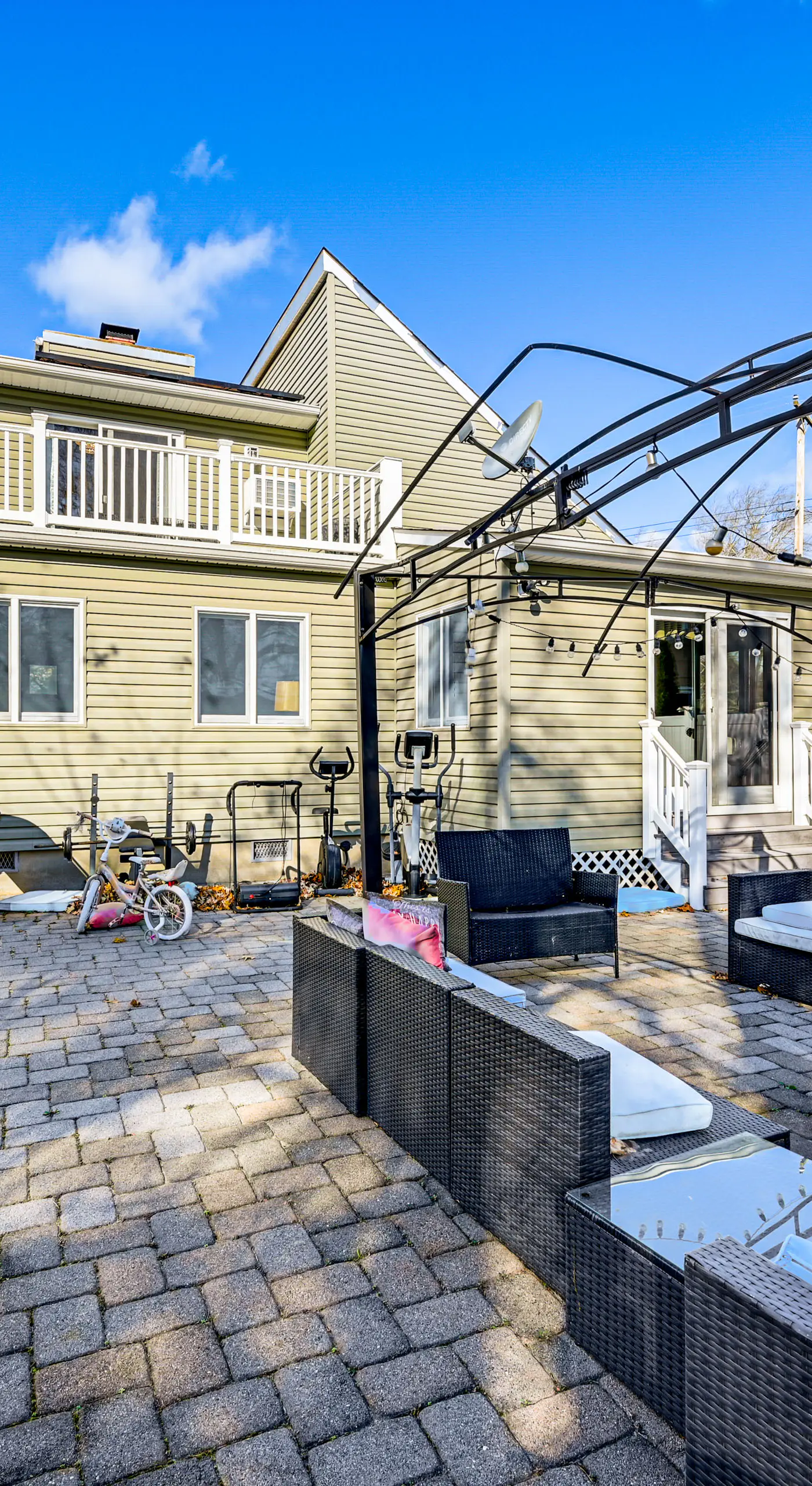 < 1 Mi to Ocean Gate Beach! Lovely Home w/ Hot Tub
