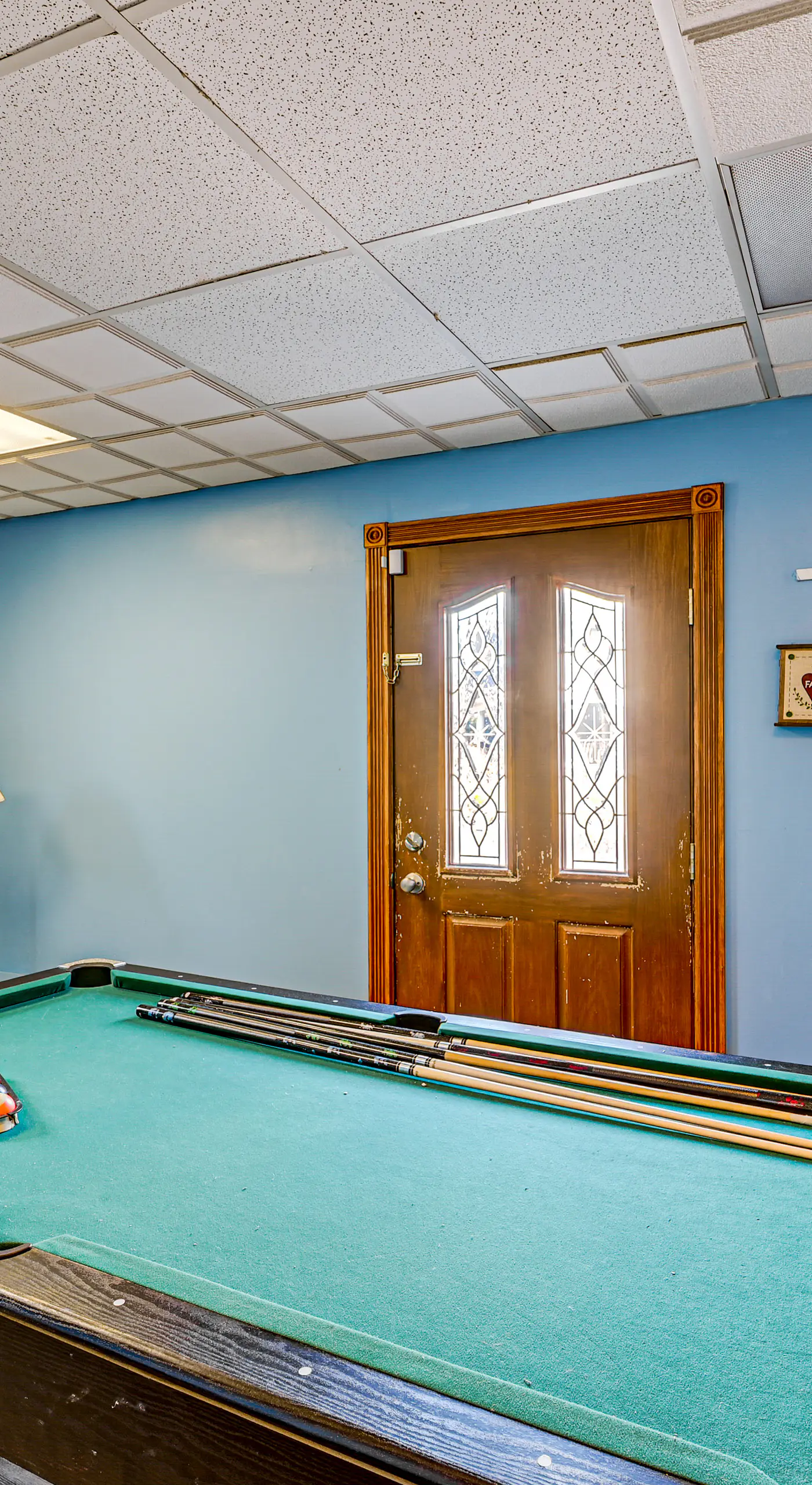 < 1 Mi to Ocean Gate Beach! Lovely Home w/ Hot Tub
