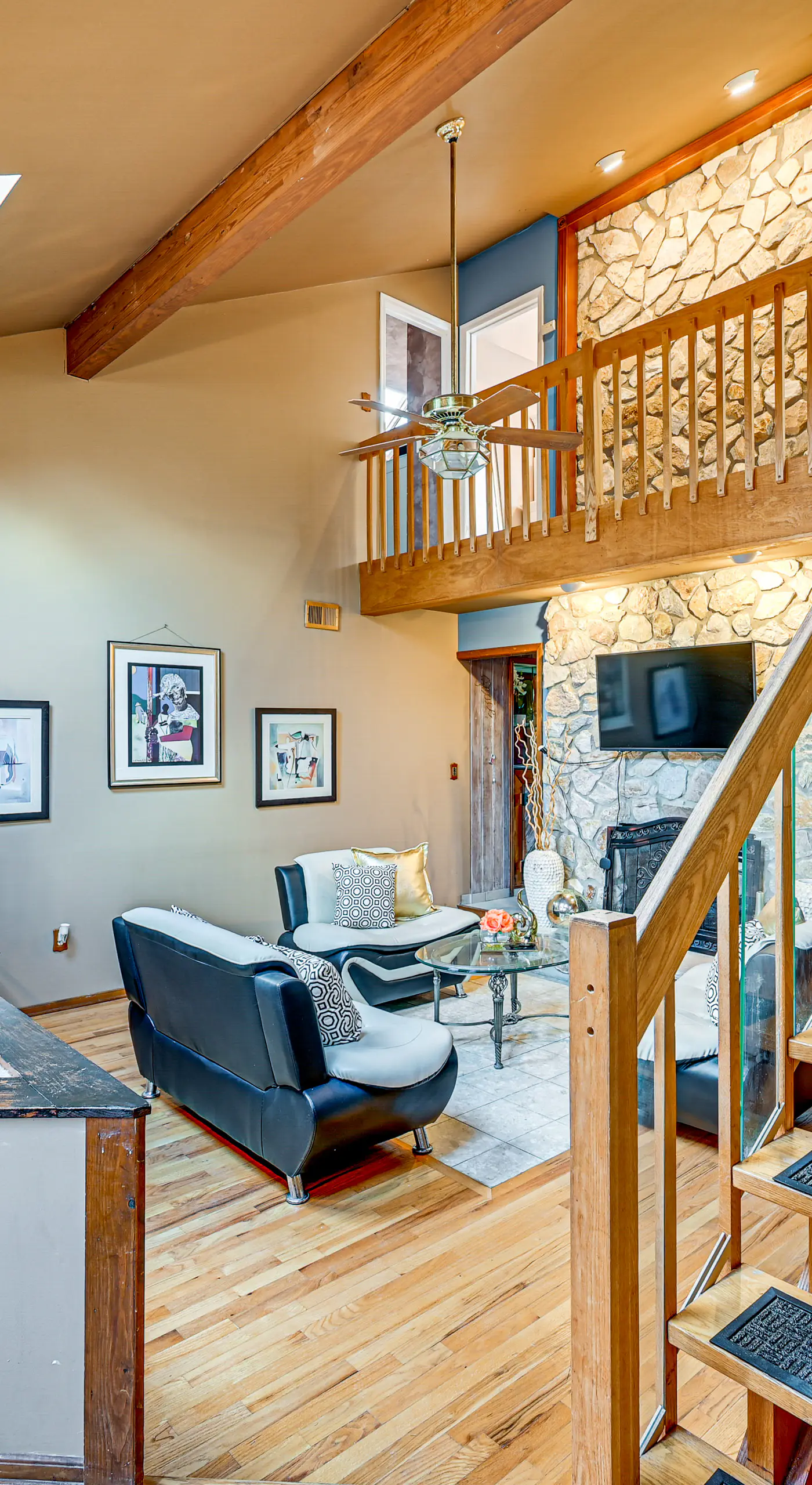 < 1 Mi to Ocean Gate Beach! Lovely Home w/ Hot Tub