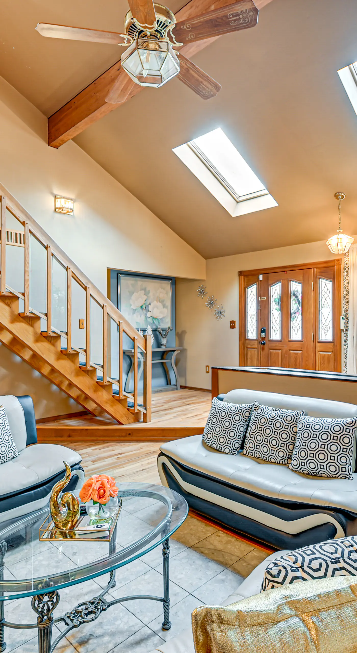 < 1 Mi to Ocean Gate Beach! Lovely Home w/ Hot Tub