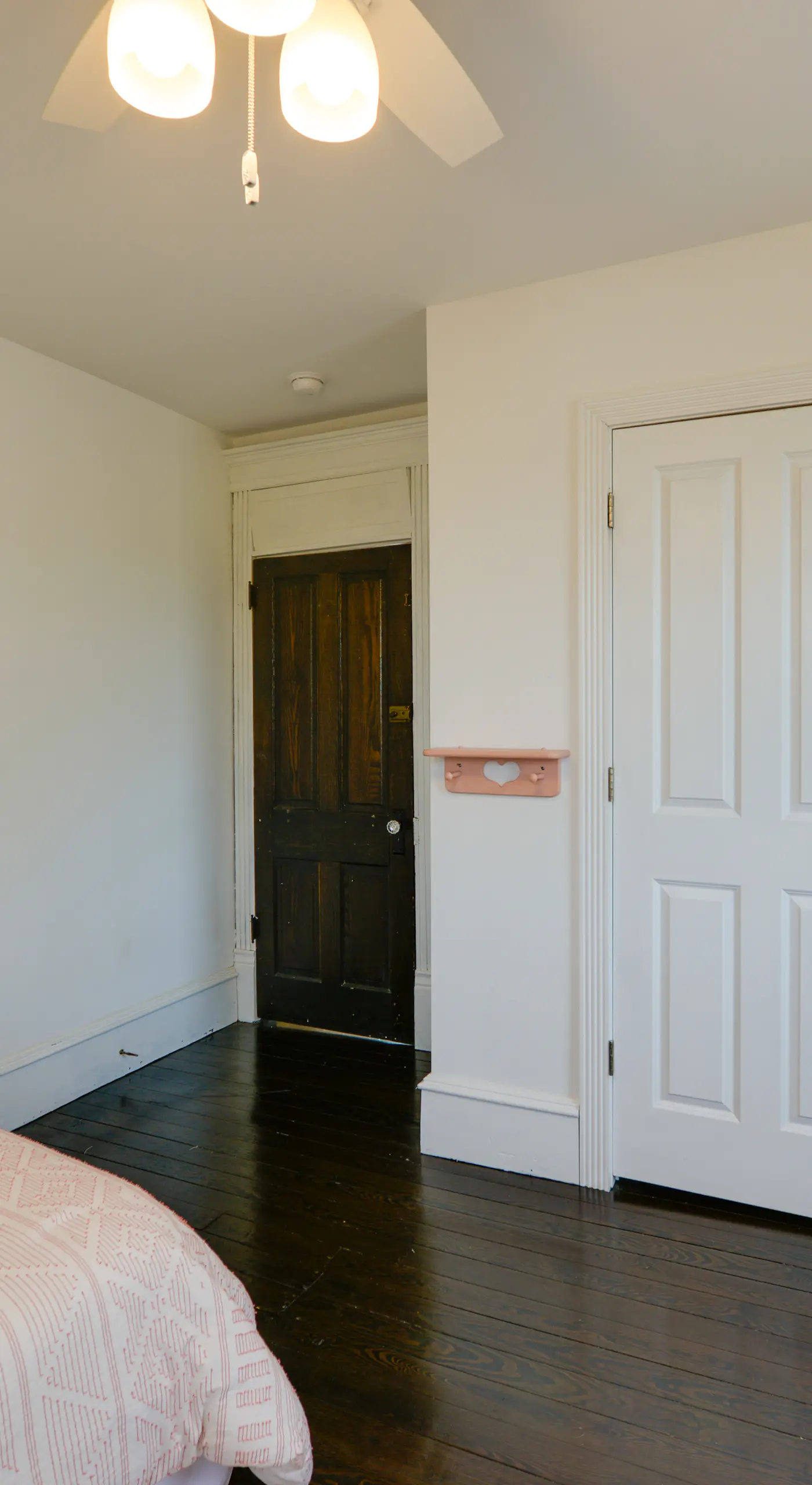 North Wildwood Home w/ Porch ~ 3 Blocks to Beach!