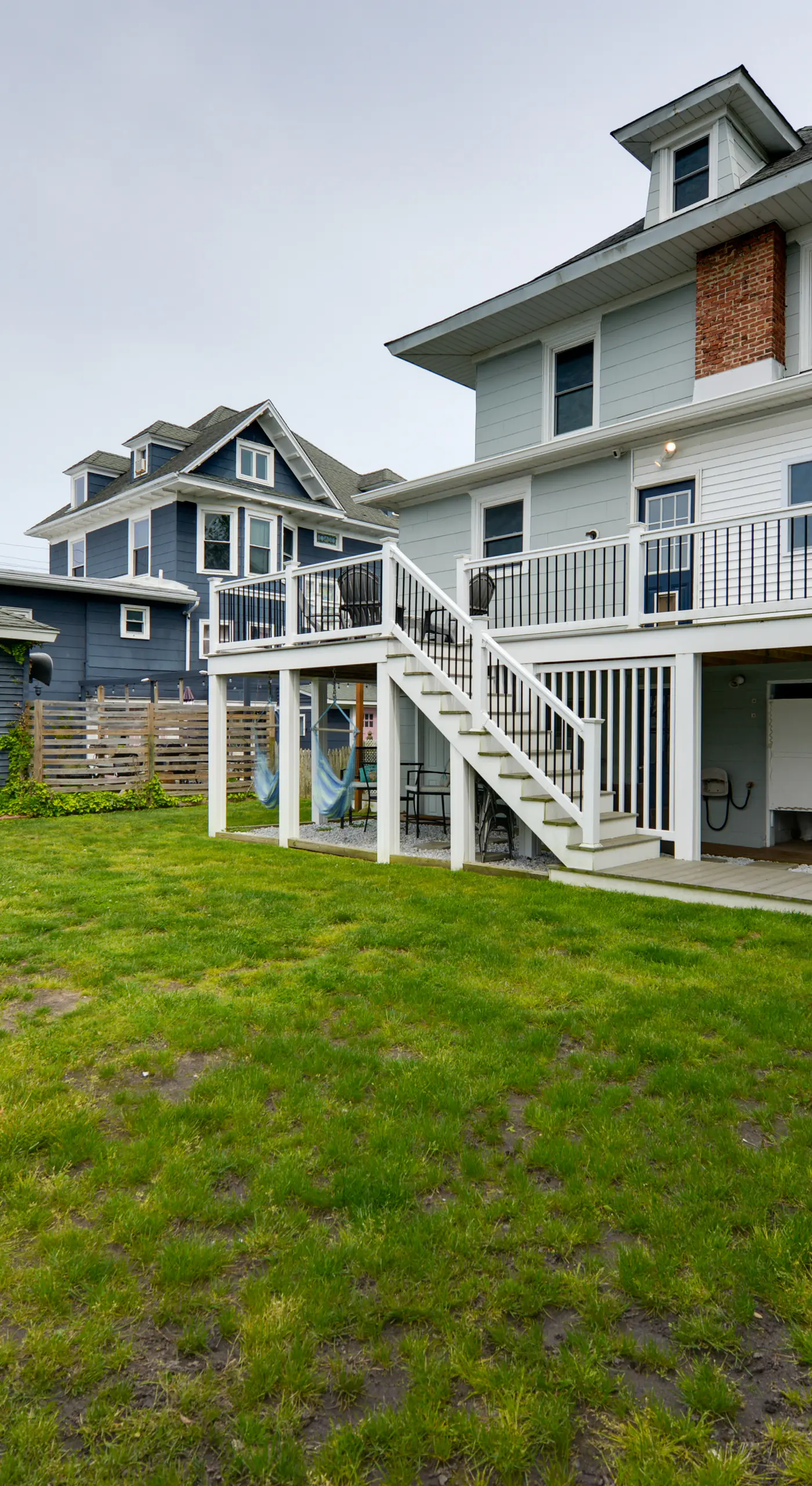 North Wildwood Home w/ Porch ~ 3 Blocks to Beach!